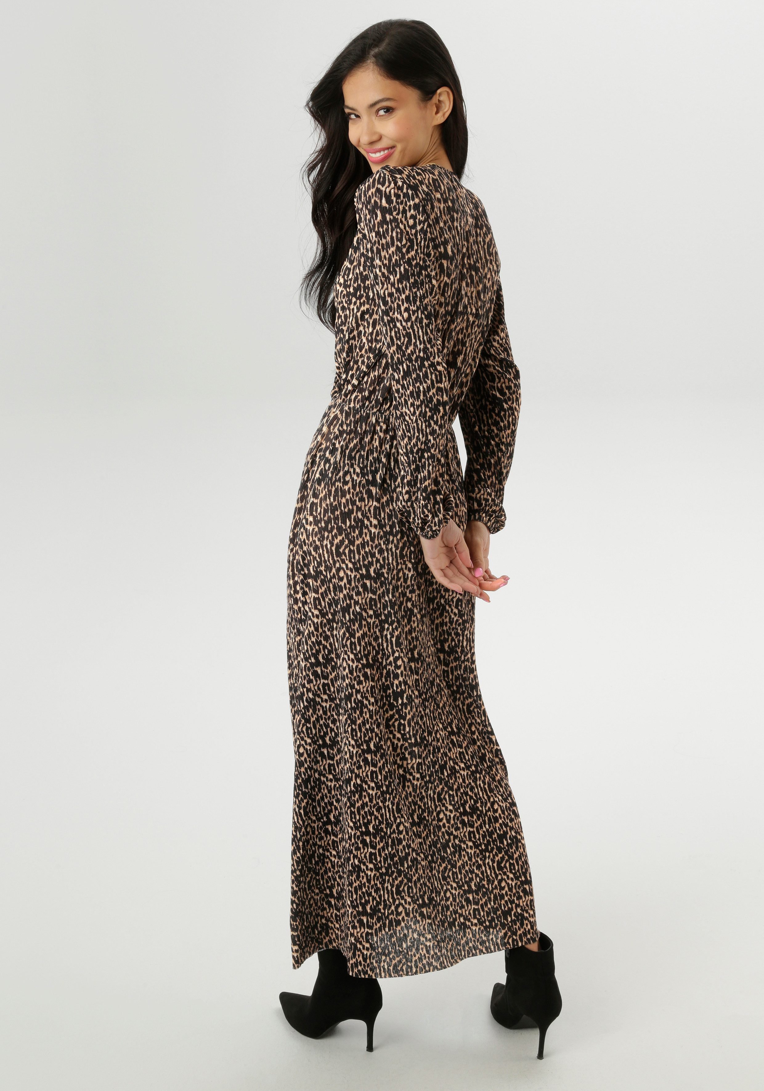Aniston SELECTED Jerseykleid im trendy Animal-Print und Wickeloptik