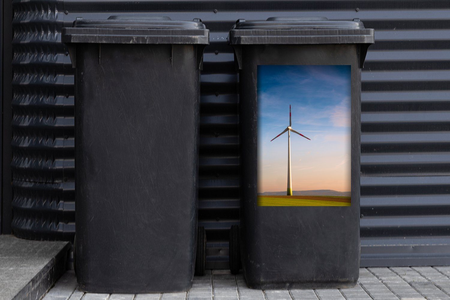 auf MuchoWow Windmühle einsame Lande Wandsticker dem (1 Sticker, Mülltonne, Eine St), Abfalbehälter Container, Mülleimer-aufkleber,