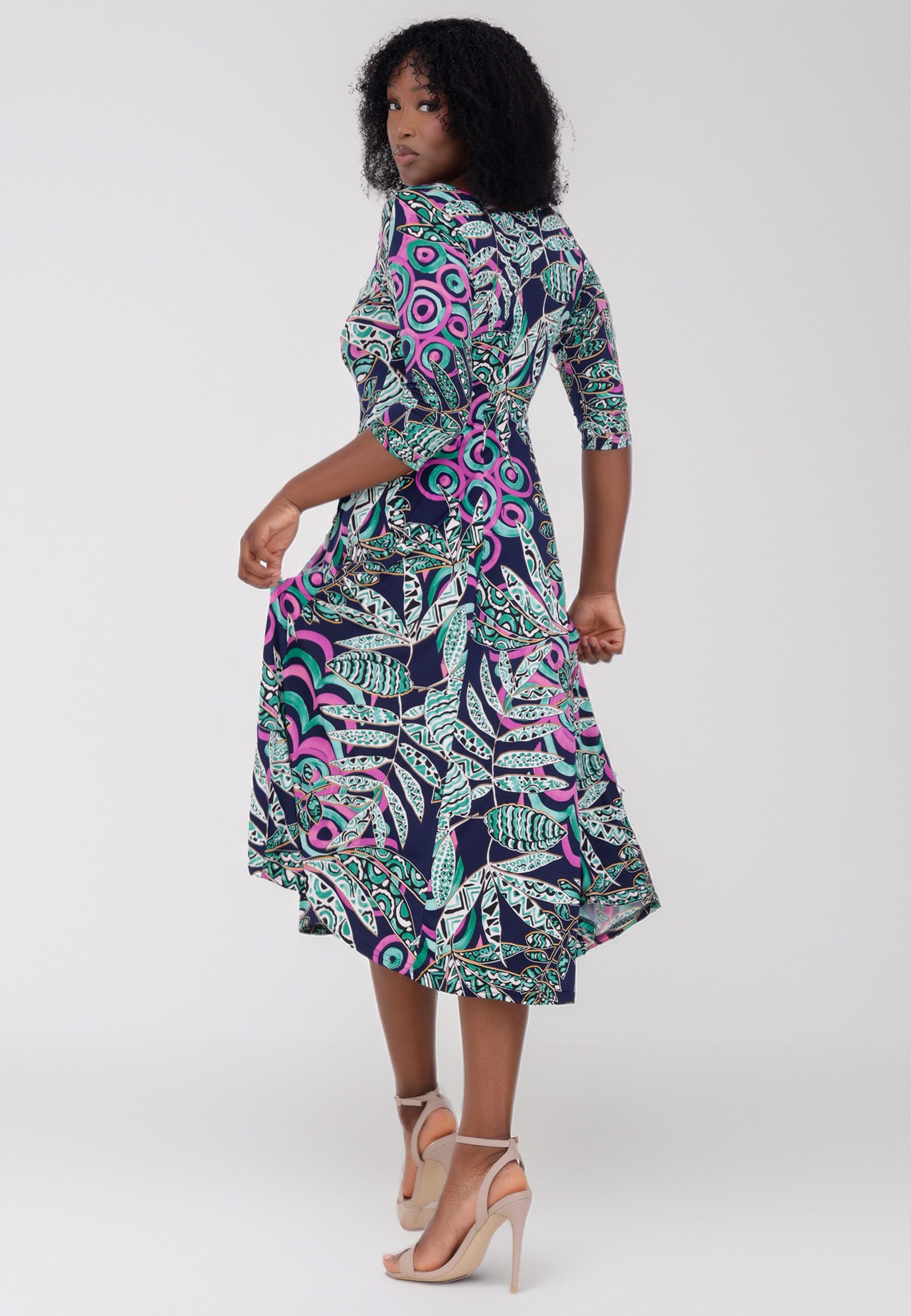 YC Fashion & Style Sommerkleid mit V-Ausschnitt– Elegant & Bequem Alloverdruck