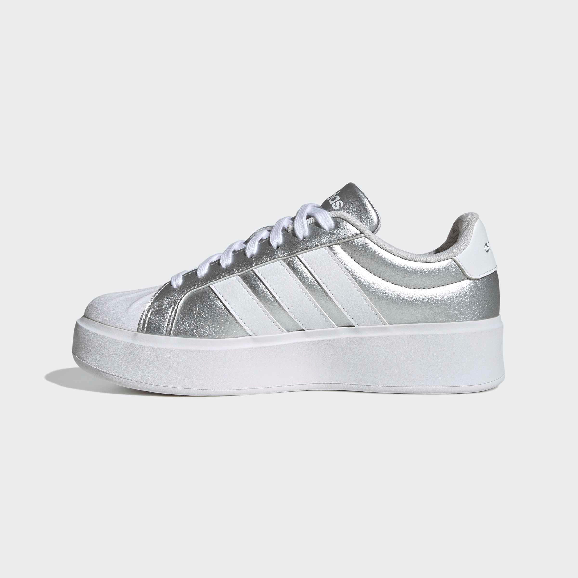 adidas Sportswear STREETTALK BOLD Plateausneaker inspiriert vom Design des adidas Superstar