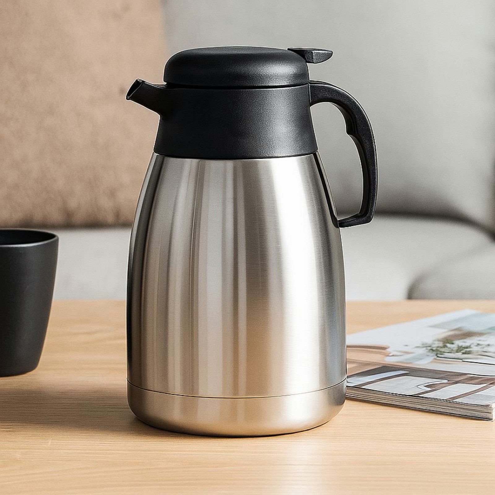 Koopman Isolierkanne Thermoskanne Kaffeekanne Teekanne 1,5L Edelstahl, (1-St), Auslaufsicher, Pflegeleicht, Druckverschluss, bis 6h warm / kalt