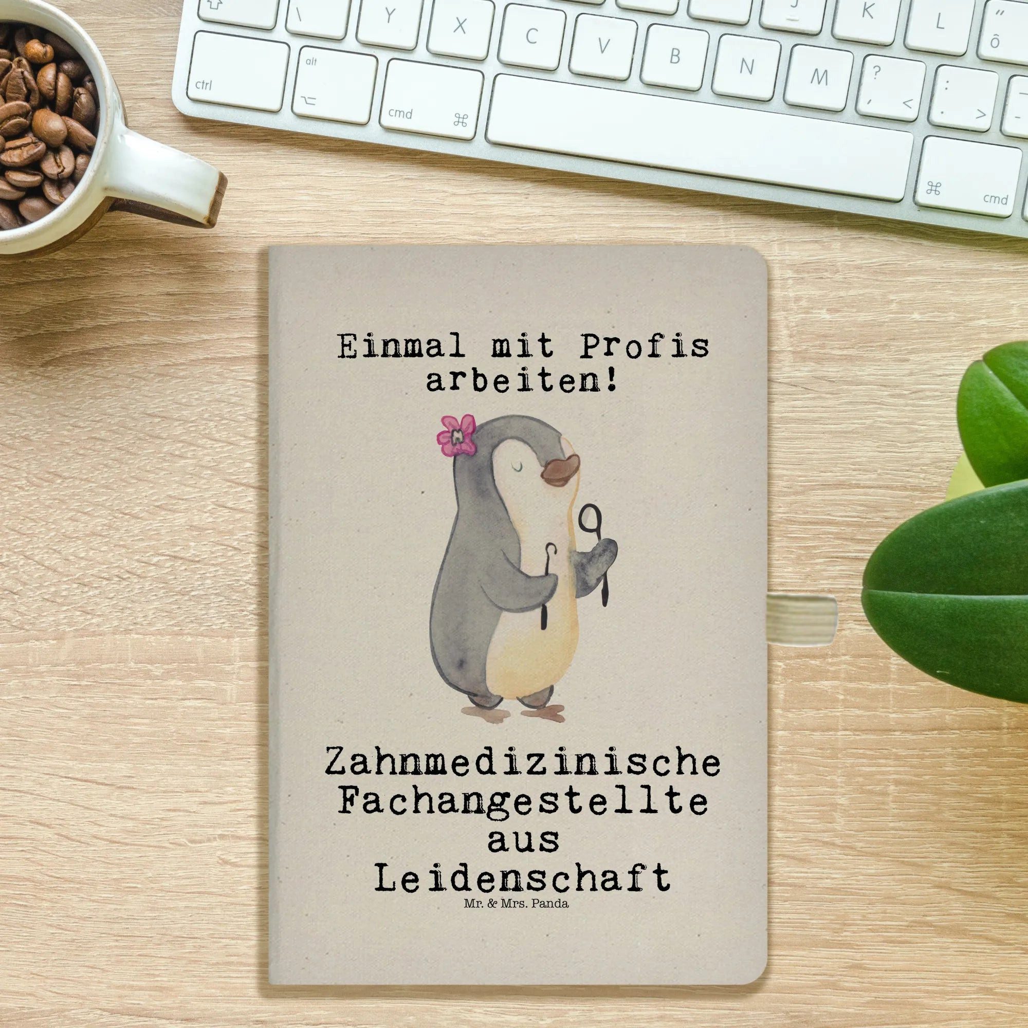 Thumbnail - Mr. & Mrs. Panda Notizbuch Zahnmedizinische Fachangestellte Leidenschaft - Transparent - Geschen Mr. & Mrs. Panda, Flexi...