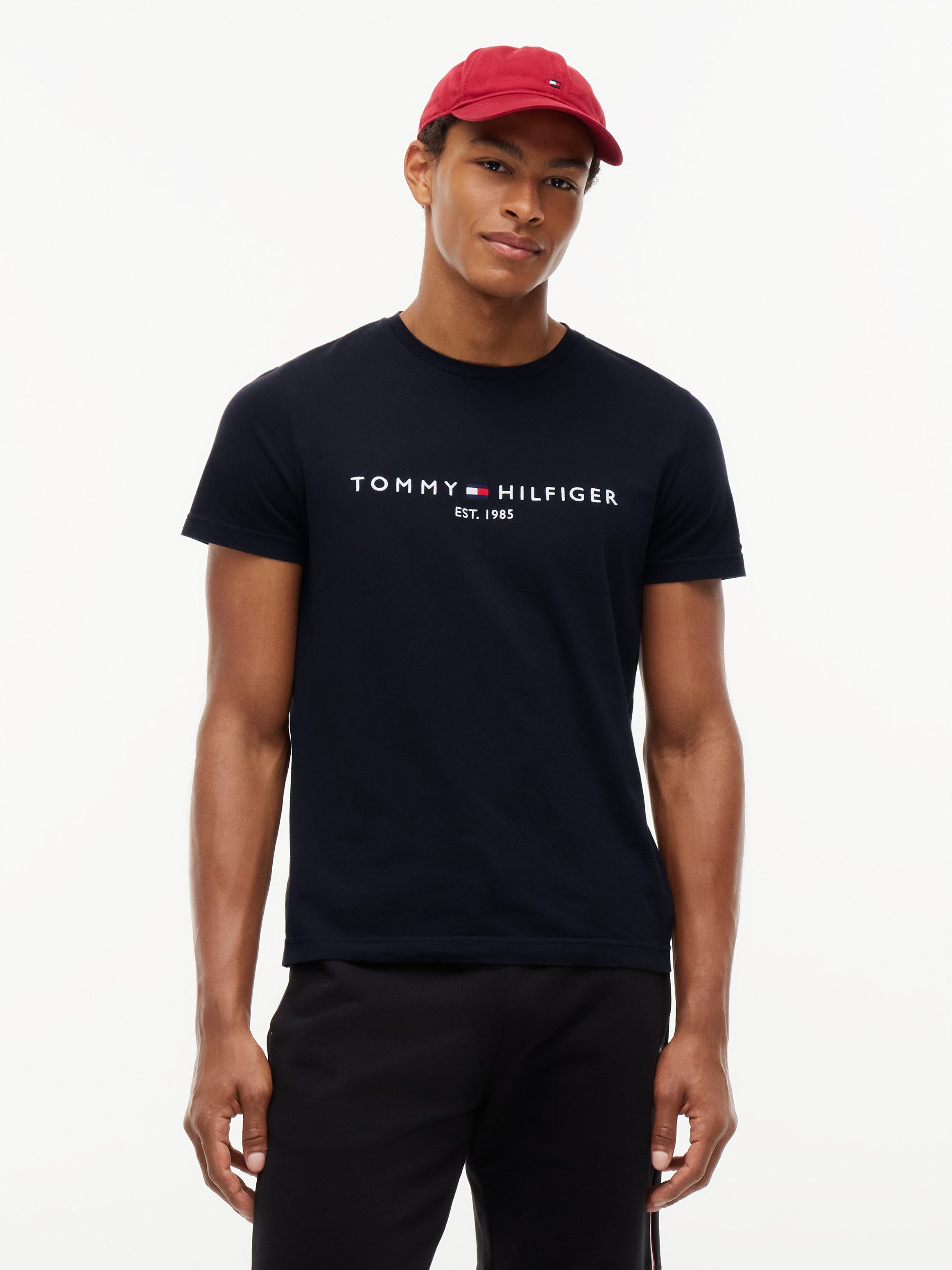 Tommy Hilfiger T-Shirt TOMMY FLAG HILFIGER TEE aus Bio-Baumwolle, Regular Fit