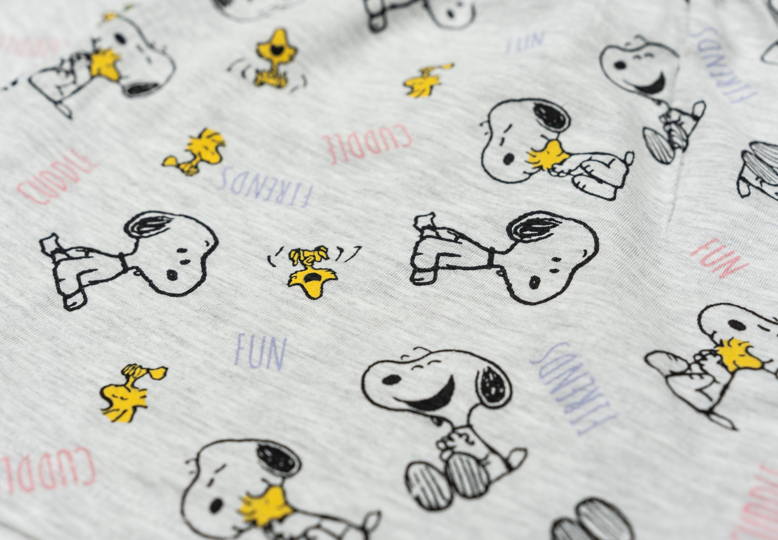 United Labels® Schlafanzug Peanuts Snoopy Schlafanzug Pyjama Set Kurzarm Oberteil mit Shorts
