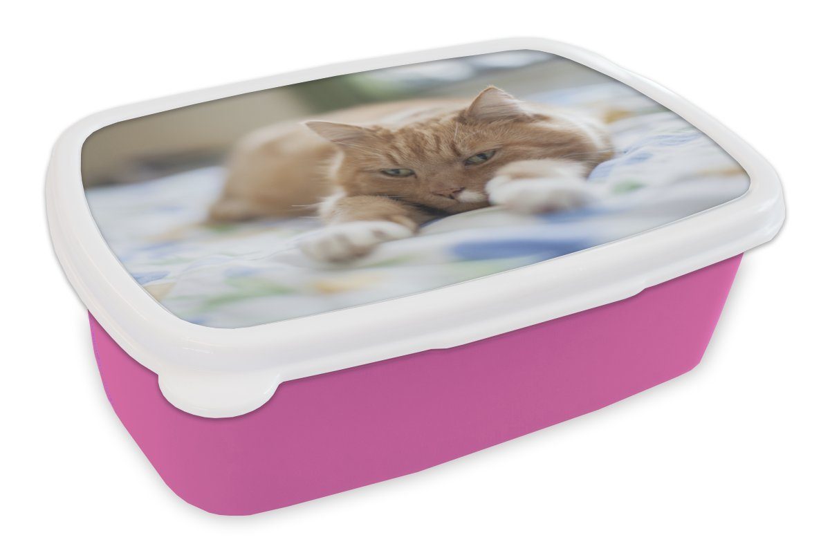MuchoWow Lunchbox Katze - Bett - Tagesdecke - Mädchen - Kinder - Kinder - Kind, Kunststoff, (2-tlg), Brotbox für Erwachsene, Brotdose Kinder, Snackbox, Mädchen, Kunststoff rosa