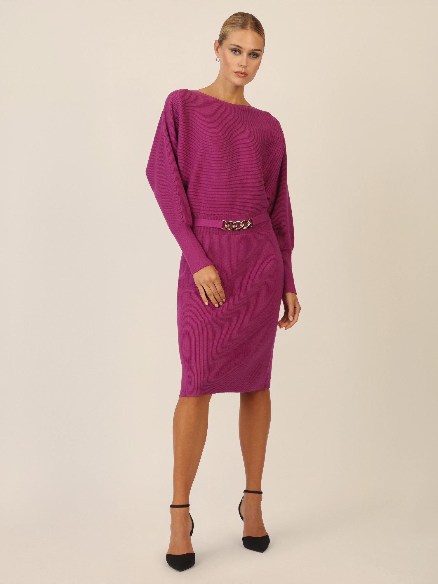 Apart Strickkleid mit Gliederkette Detail Gürtel günstig online kaufen