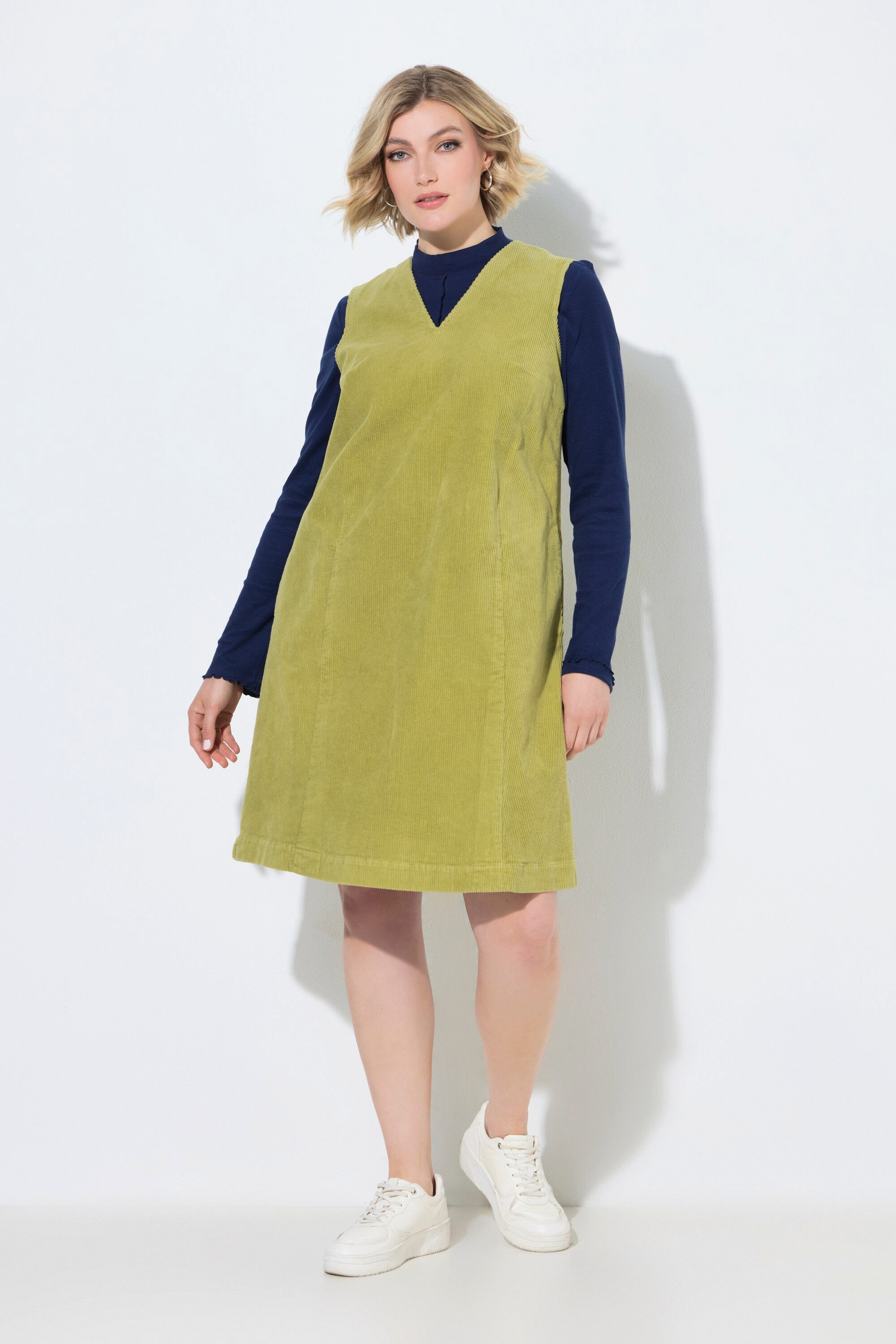 Ulla Popken Midikleid Cordkleid V-Ausschnitt ärmellos Taschen