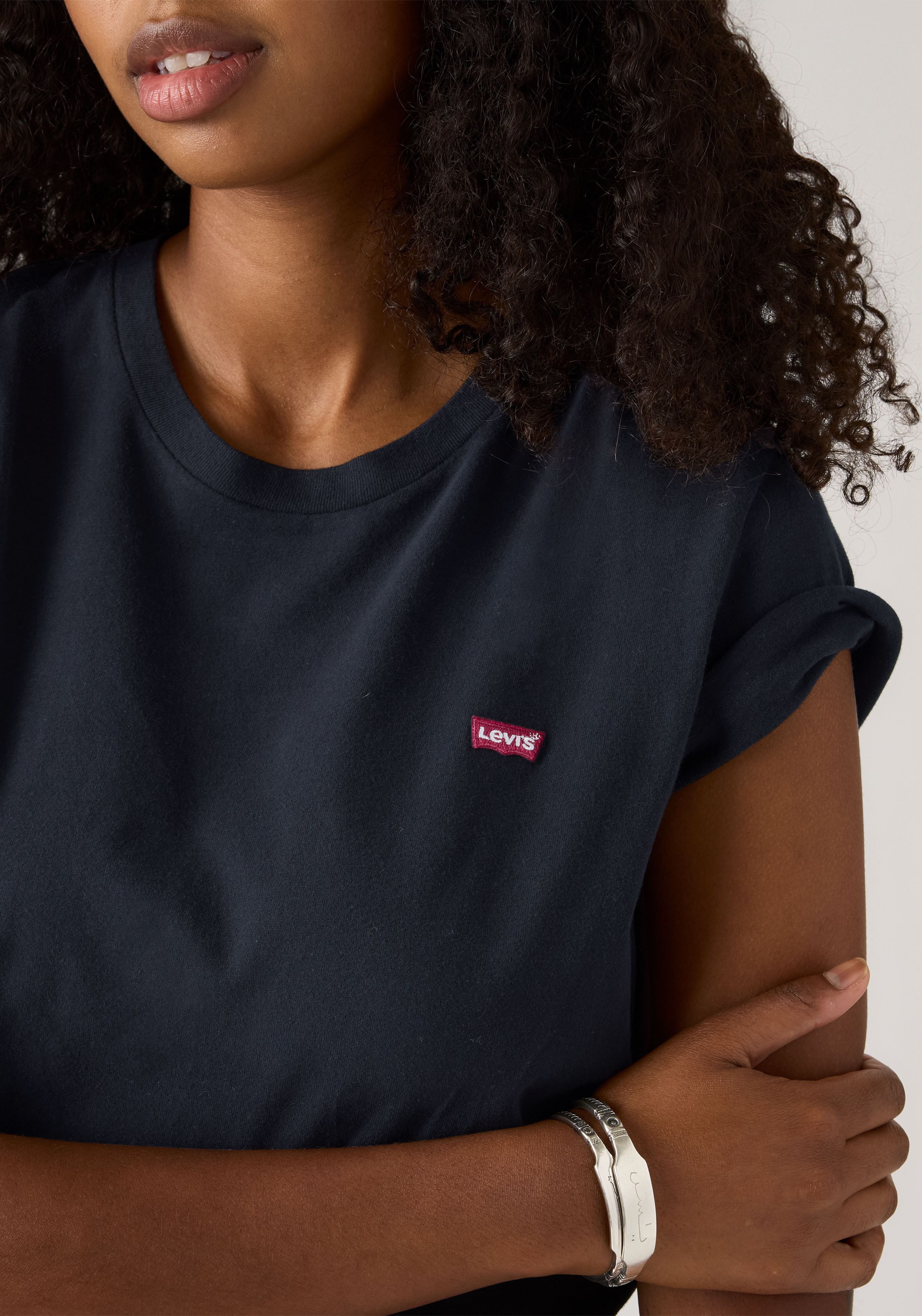 Levi's® T-Shirt TEE Minilogo mit kleiner Logostickerei – Bild 4 von 4