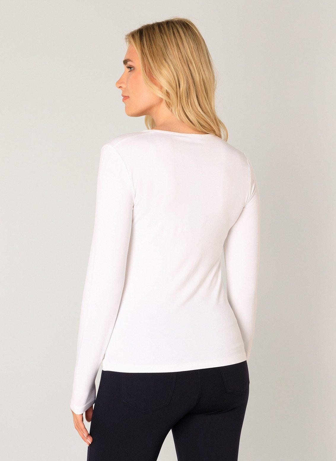 Base Level Langarmshirt mit V-Ausschnitt günstig online kaufen