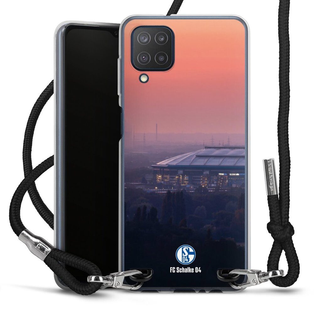 DeinDesign Handyhülle Stadion FC Schalke 04 Offizielles Lizenzprodukt Schalke 04 Stadion, Samsung Galaxy M12 Handykette Hülle mit Band Case zum Umhängen