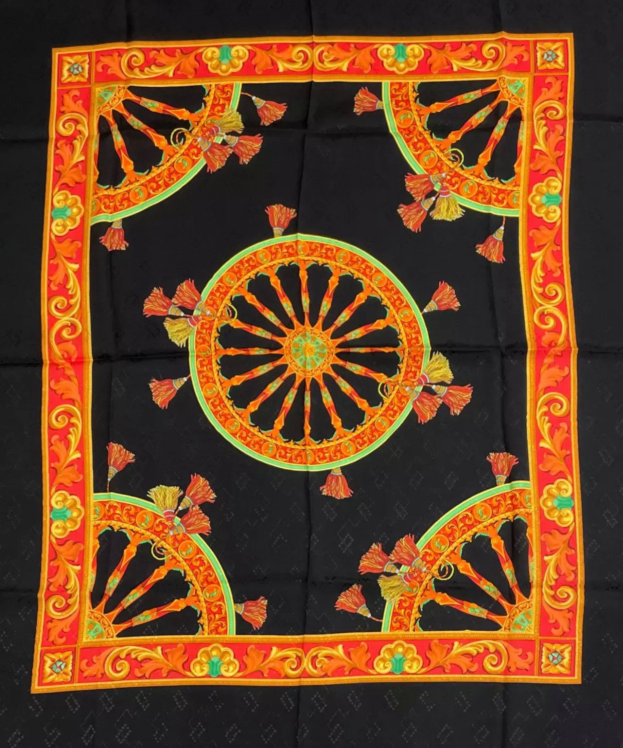 DOLCE & GABBANA Strickschal Tuch Seidenschal Foulard 90 x 90, Sammlerstück mit Vintage-Flair & Dolce-Vibes