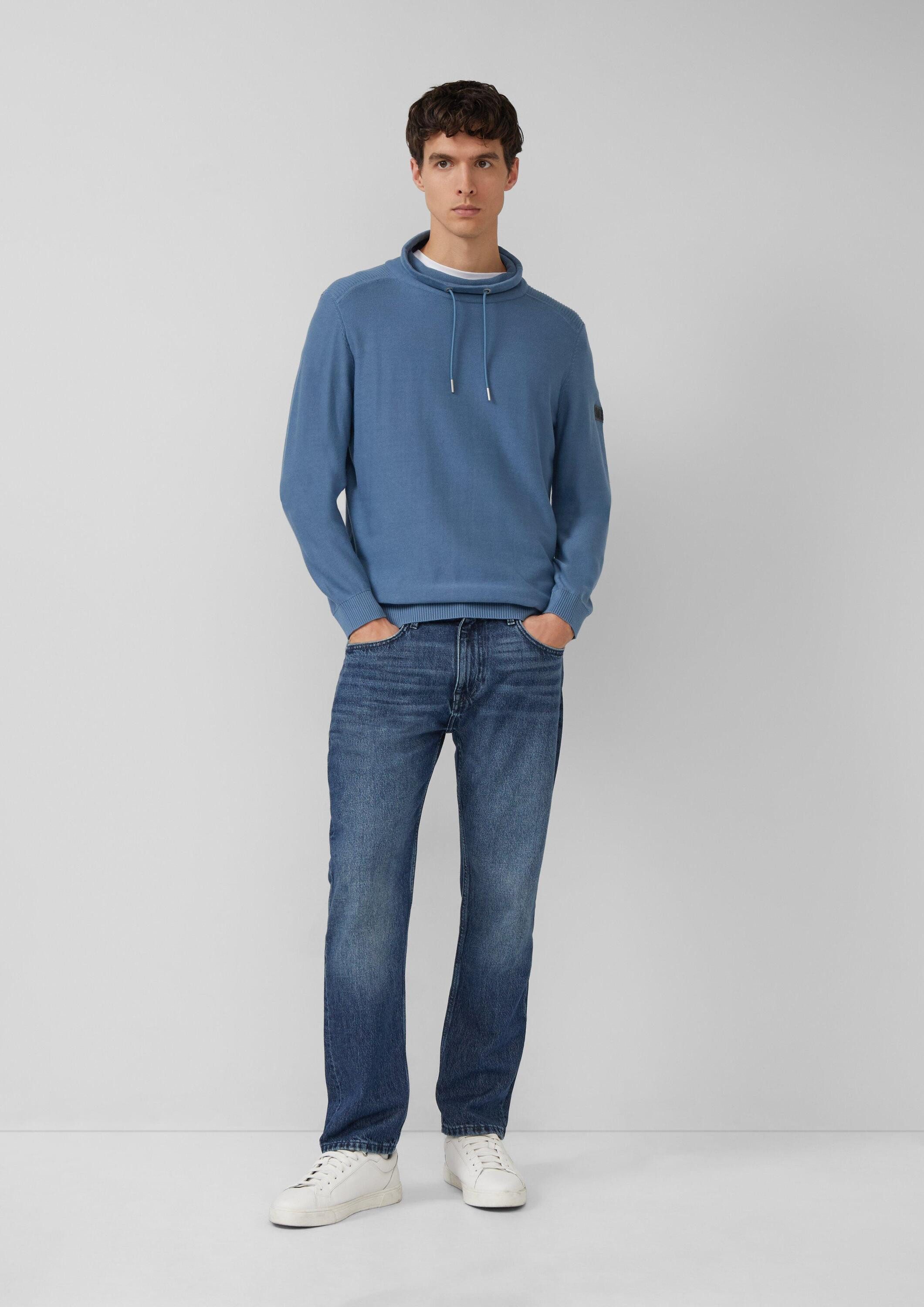 s.Oliver Longpullover Strickpullover Leichter Pullover mit Snood-Kragen und Logo-Detail