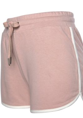 LASCANA Relaxshorts mit Kontrastpaspeln, Loungeanzug