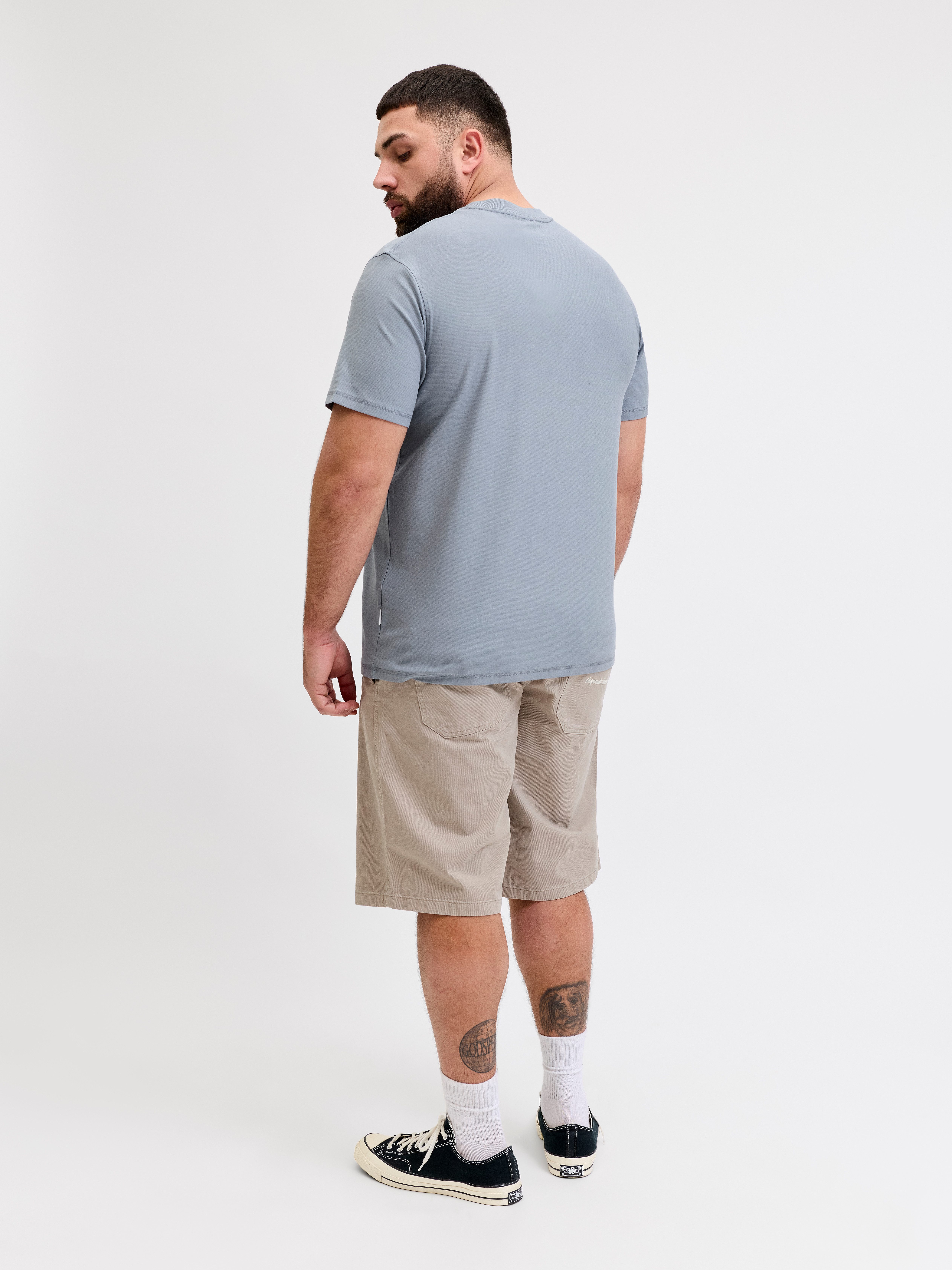 Jack & Jones PlusSize T-Shirt JORCASSIS BRANDING TEE SS CREW NECK PLS mit Logo Schriftzug – Bild 4 von 5