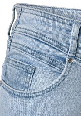 LASCANA 7/8-Jeans mit leicht ausgefransten Beinabschlüssen