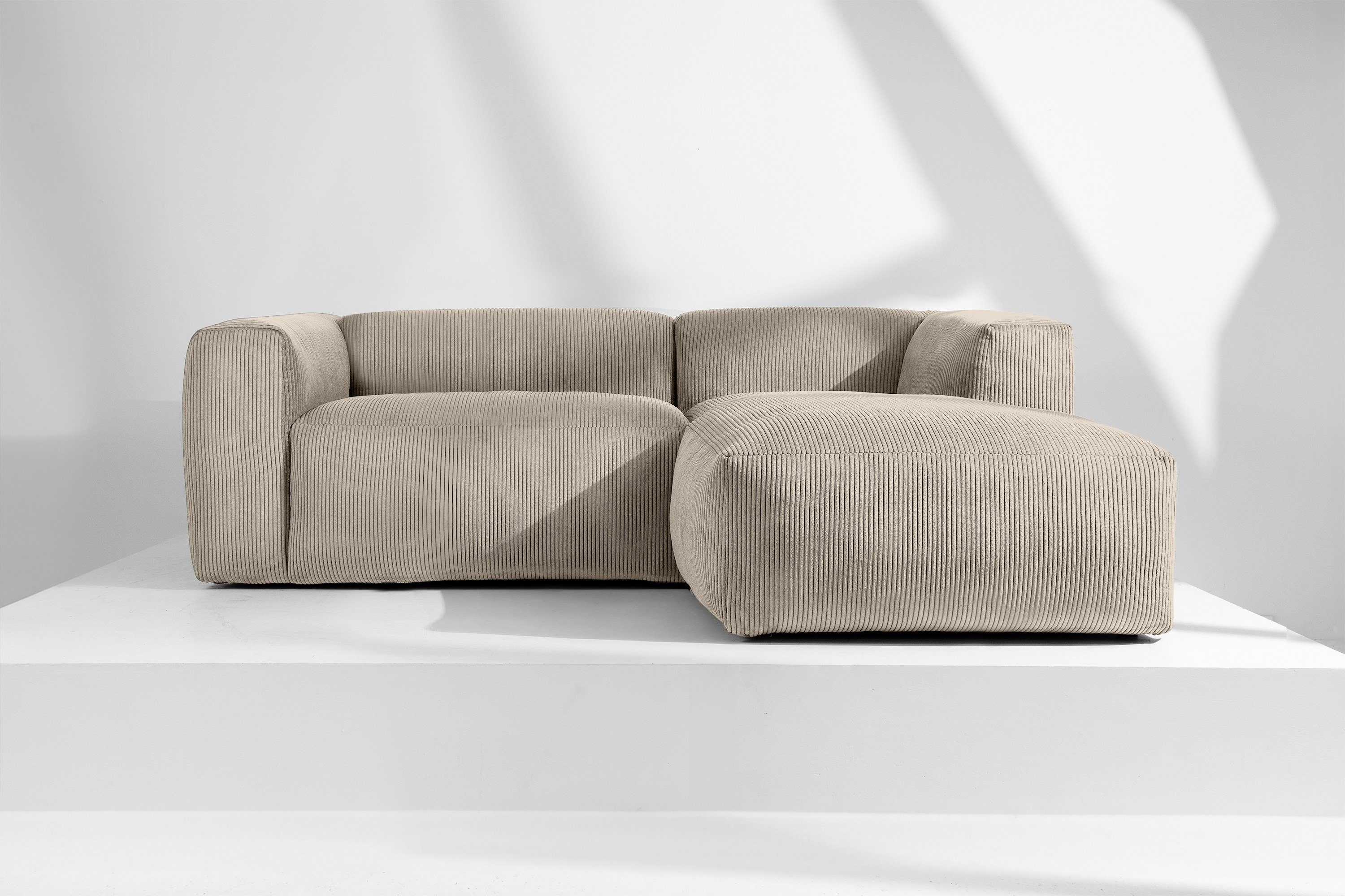 KONSIMO® Ecksofa Rechts Ecksofa BUFFO, hergestellt in der EU,extrem weicher und bequemer Sitz
