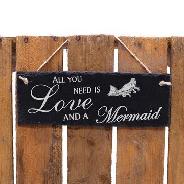Dekolando Hängedekoration liegende Meerjungfrau 22x8cm All you need is Love and a Mermaid