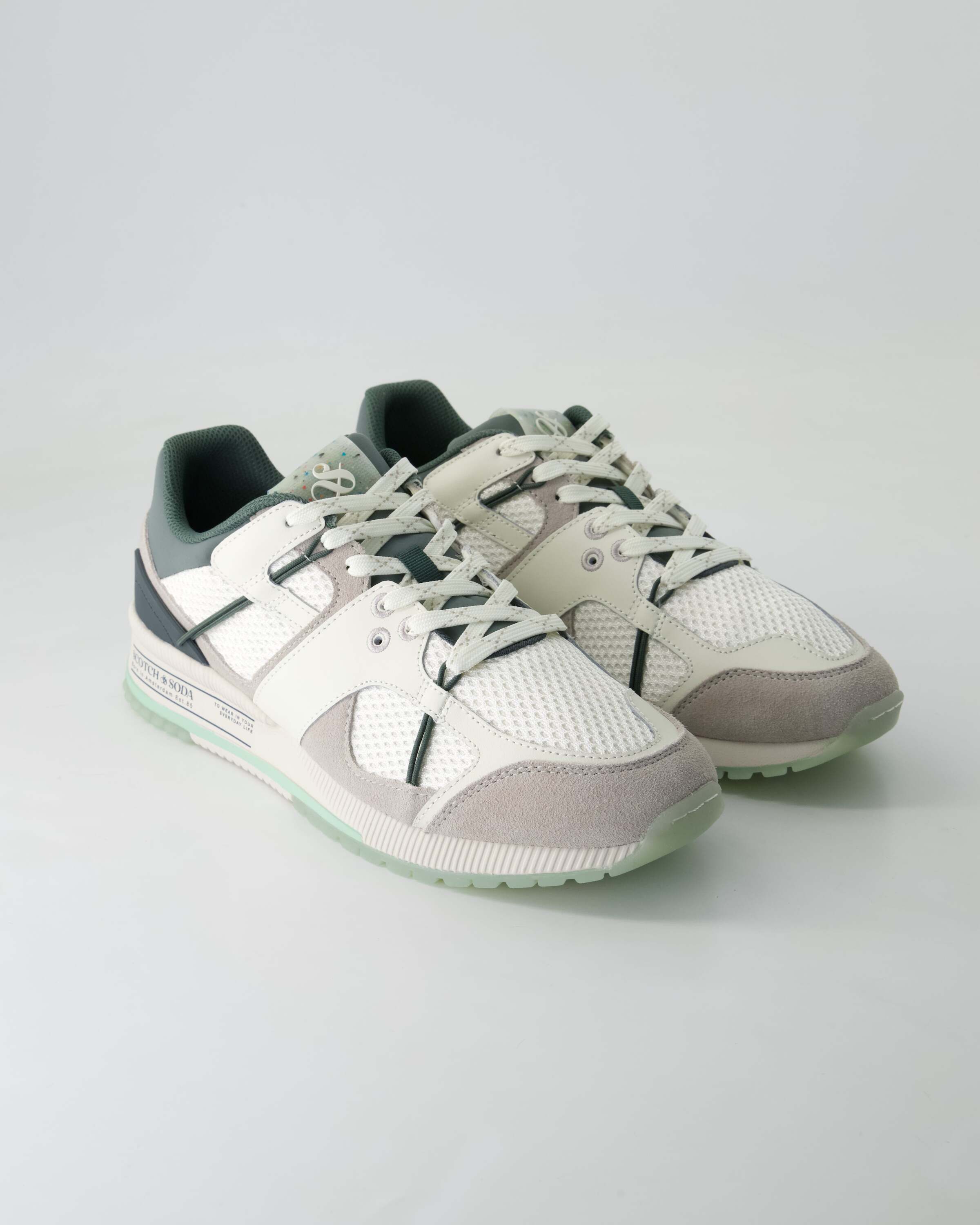 Vivex Sneaker
