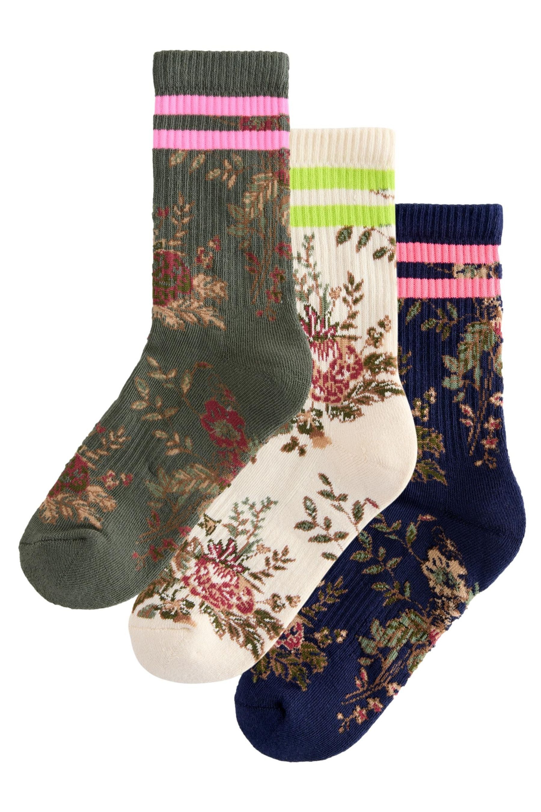 Next Kurzsocken Gerippte Sportsocken, Fußgewölbestütze, 3er-Pack günstig online kaufen