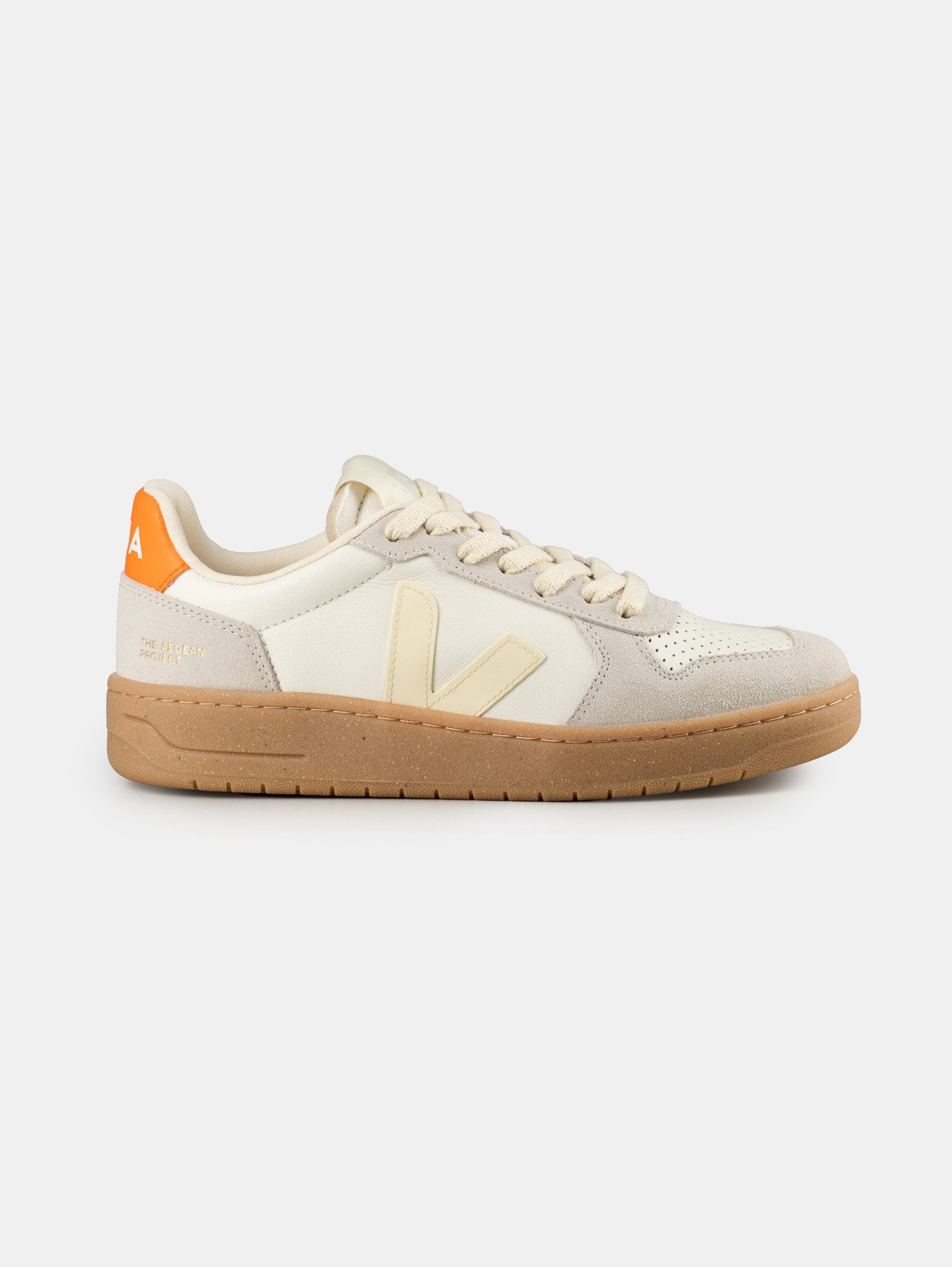 VEJA Veja V-82 Leather Sneaker
