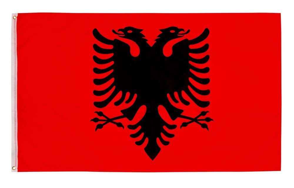 PHENO FLAGS Flagge Albanien Flagge 90 x 150 cm Albanische Fahne (Hissflagge für Fahnenmast), Inkl. 2 Messing Ösen