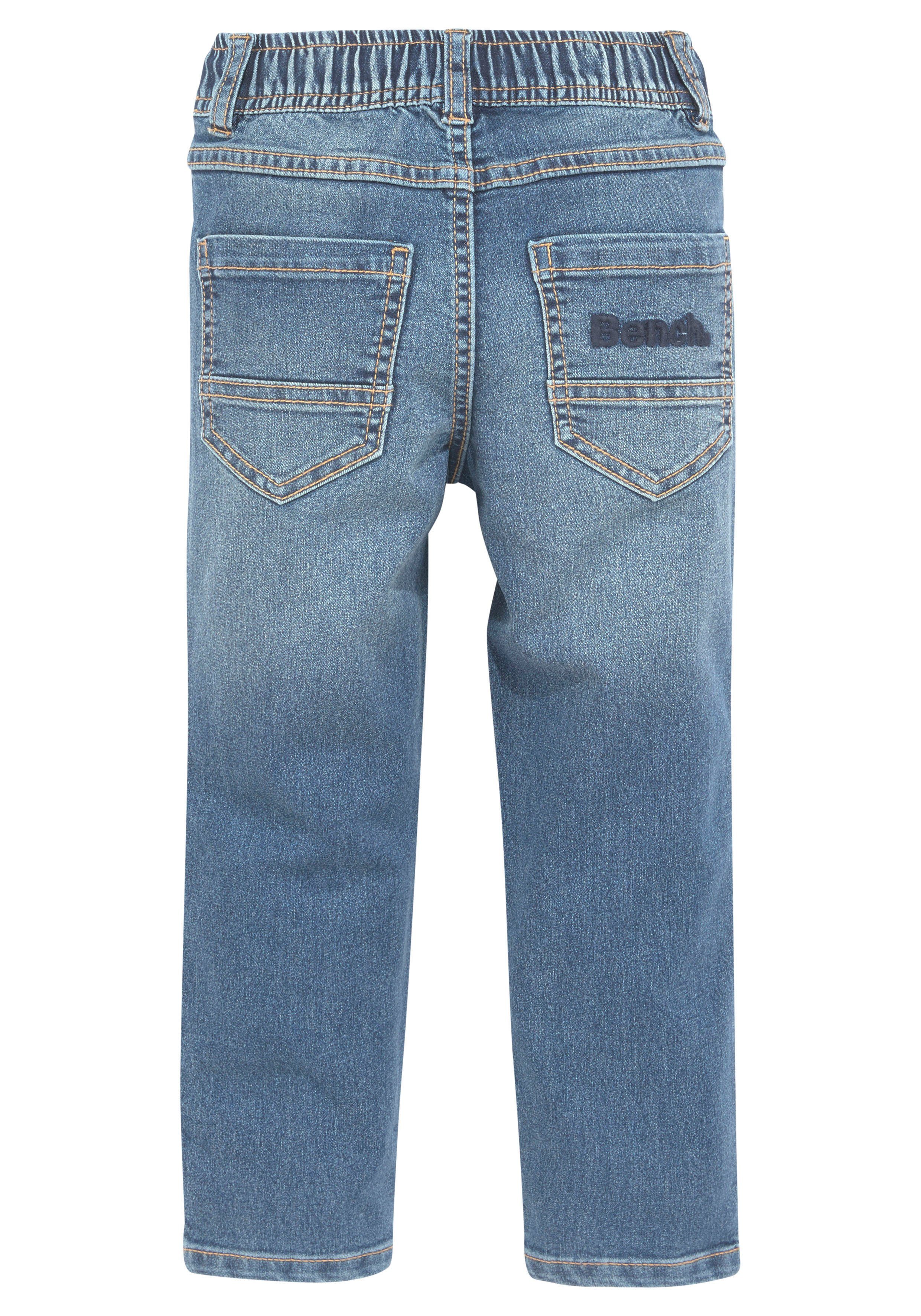 Basicform bequeme Bench. Schlupfjeans