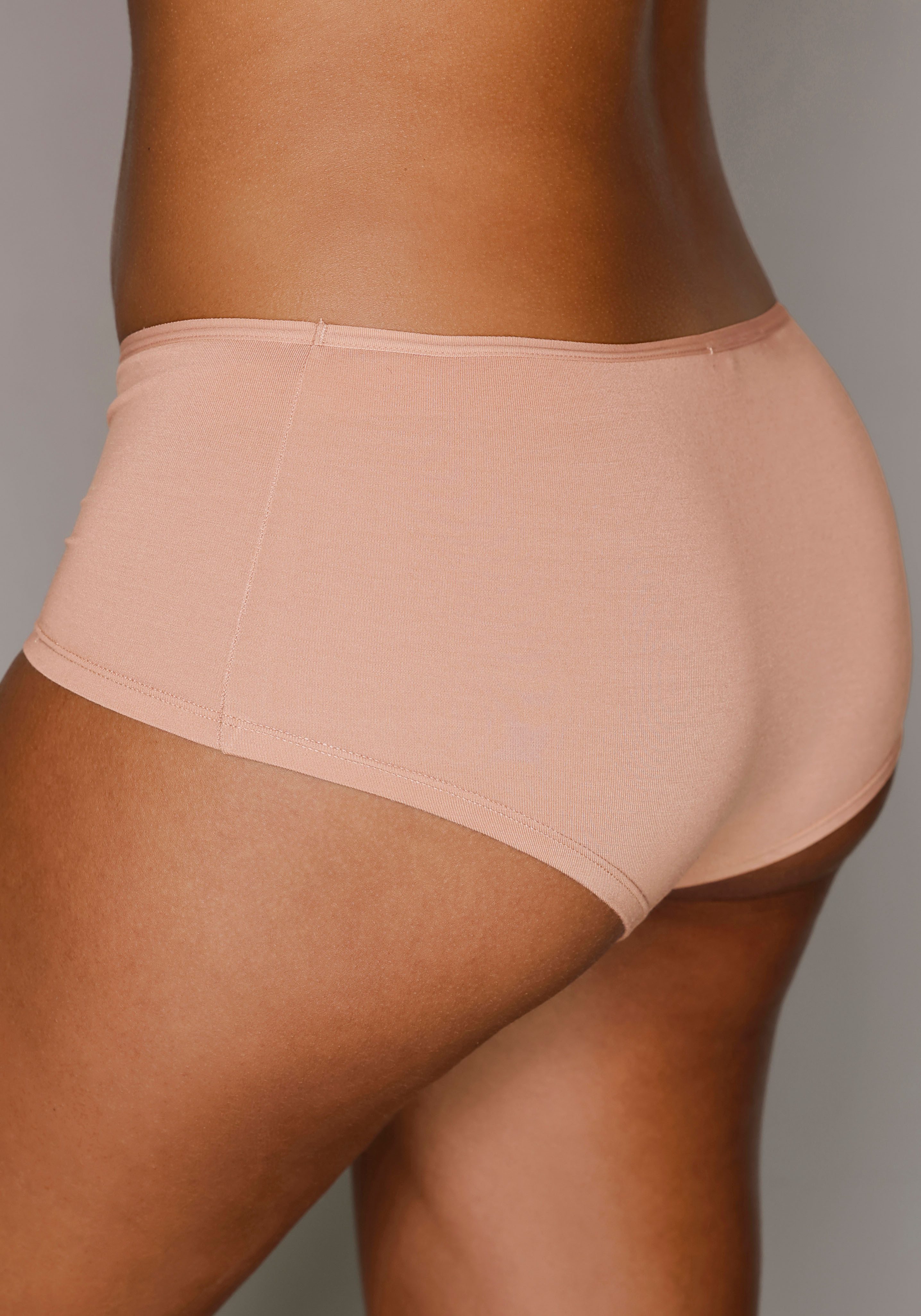 LASCANA Panty aus hochwertiger Modal-Qualität (3er-Pack) angenehm leichte Ware, flache Abschlüsse