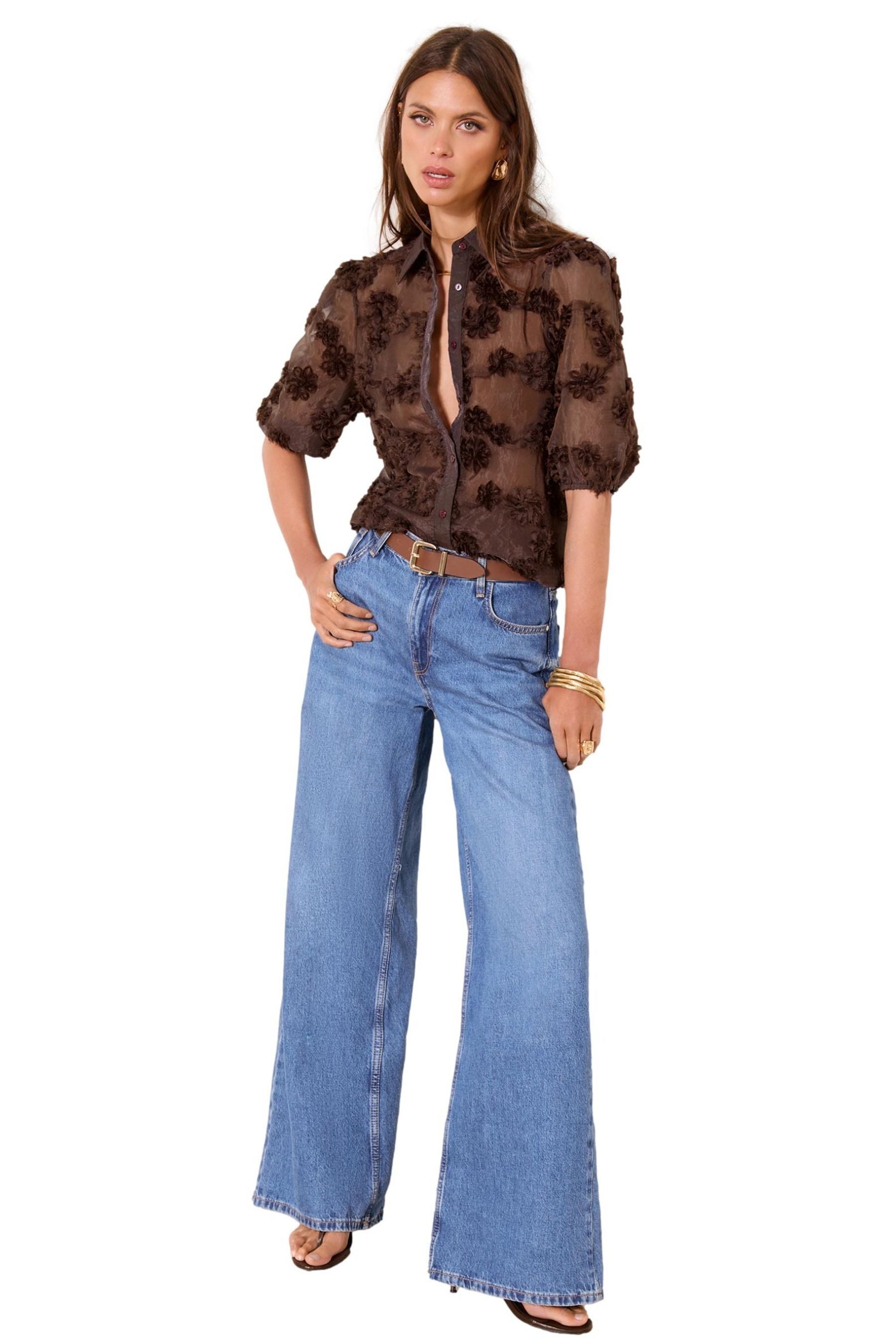 LIPSY Hemdbluse Lipsy Hemd aus geblümtem 3D-Stoff, Regular (1-tlg)