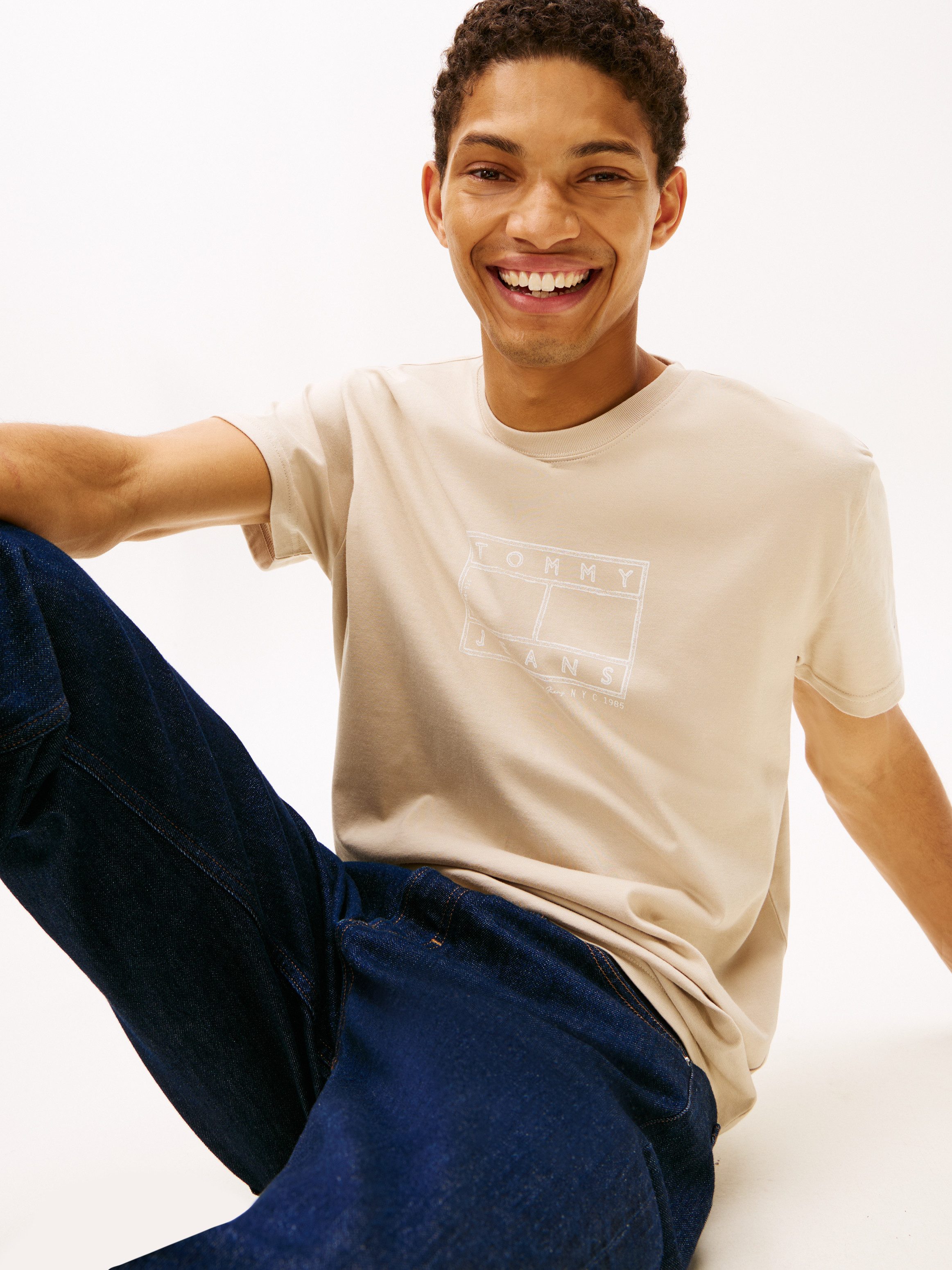 Tommy Jeans T-Shirt TJM CENTER FLAG mit Stempel-Logo, regular fit, Rundhals günstig online kaufen