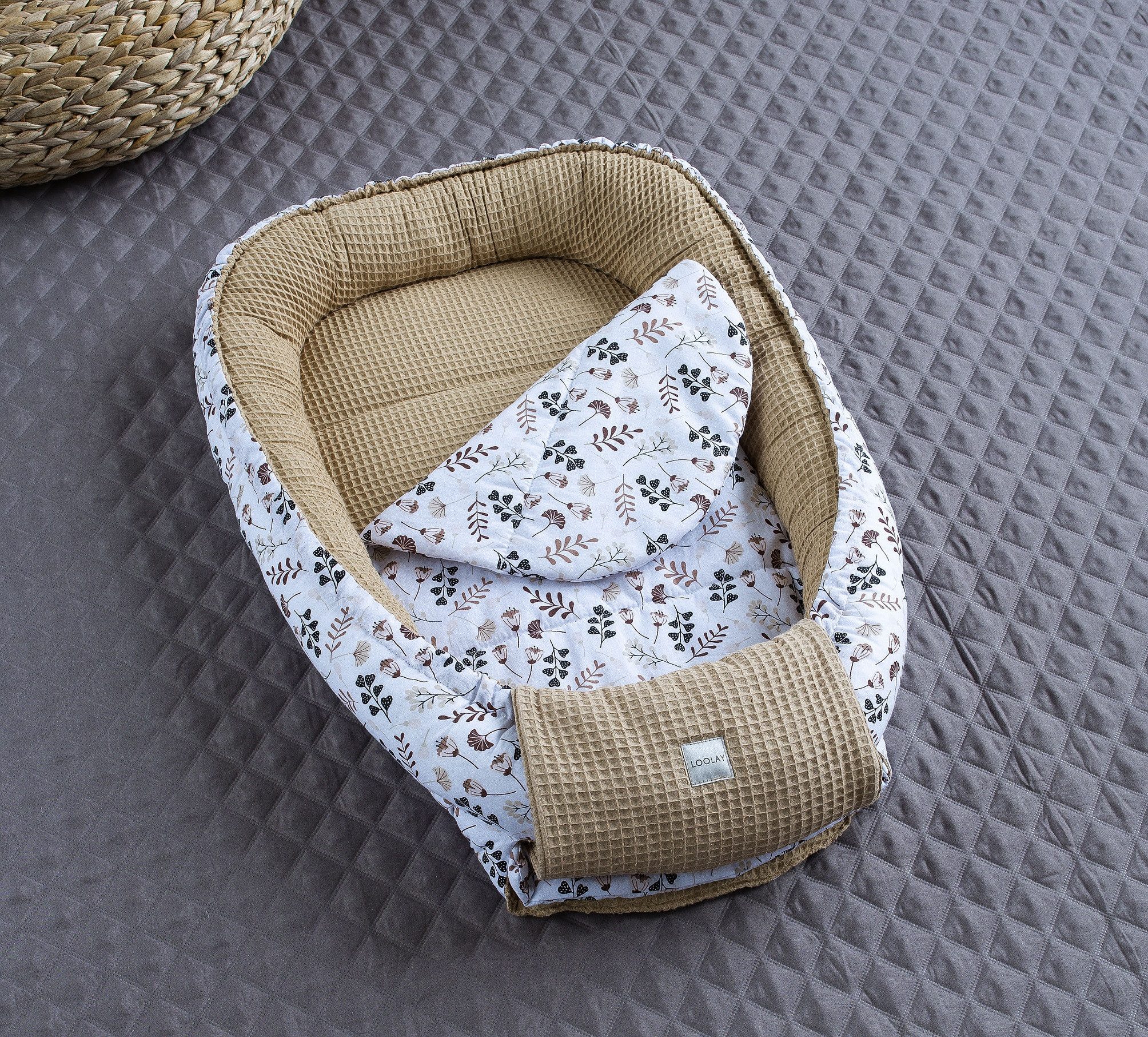 Bettnestchen Taupe WAFFELPIQUE/ BLUMEN Braun Babynest Babyausstattung