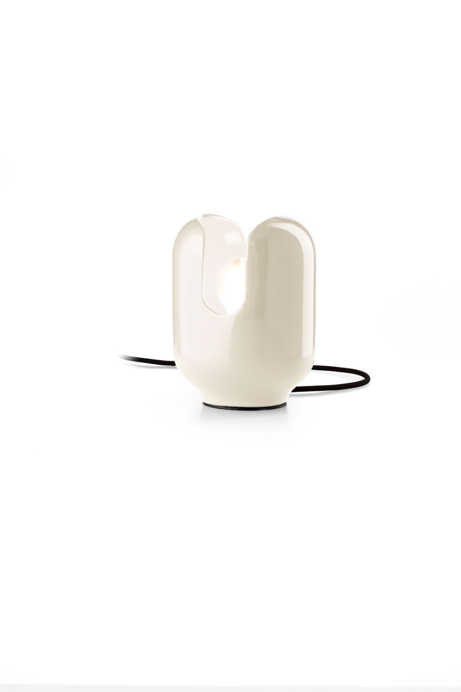 Licht-Erlebnisse Nachttischlampe GIORGIO, ohne Leuchtmittel, Keramik B: 14,5 cm 20 cm hoch Creme E27 Retro Design Handarbeit