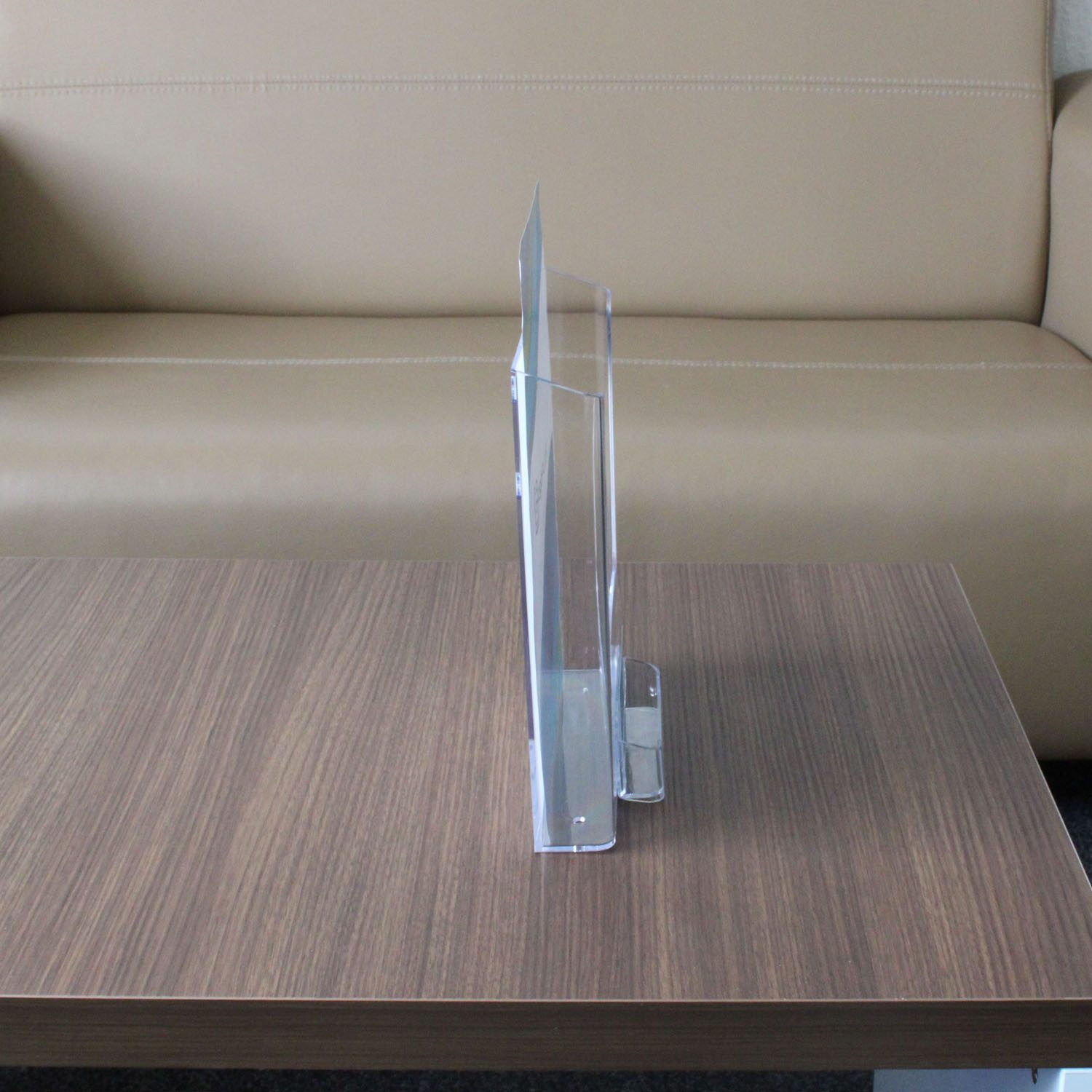 ogoPLUS Zeitungsständer DIN A4 Wand-Prospekthalter Hochformat mit Visitenkartenständer