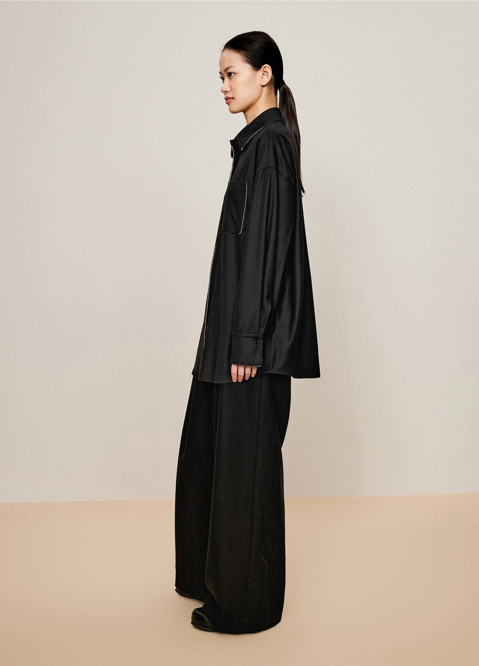 LESS Stoffhose Damen Oversize Wollhose mit Falten und Gummibund in Schwarz