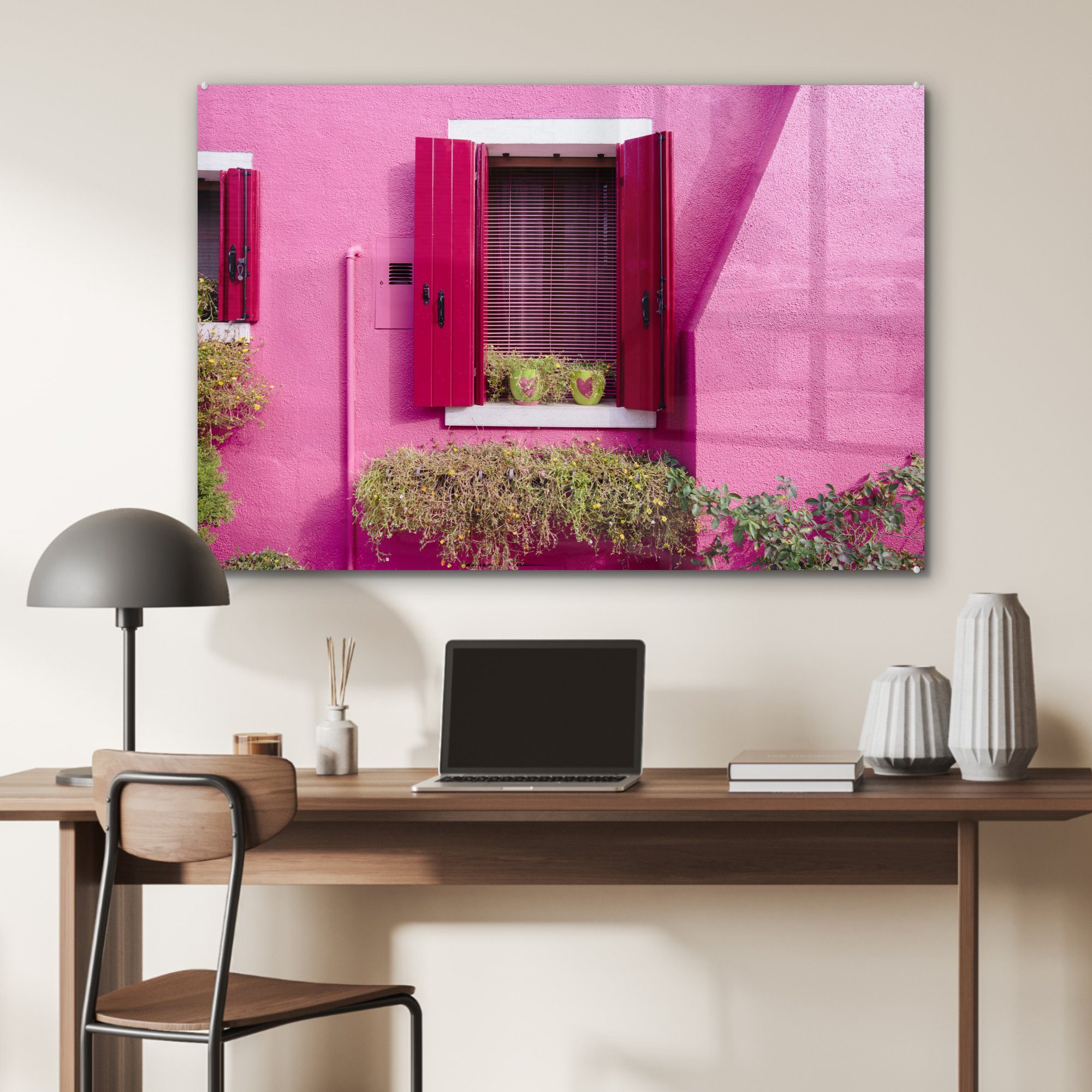 Fensterläden, MuchoWow Fenster Acrylglasbilder Wohnzimmer in & einem Blumentöpfe Herzen Acrylglasbild mit St), Schlafzimmer (1 rosa mit