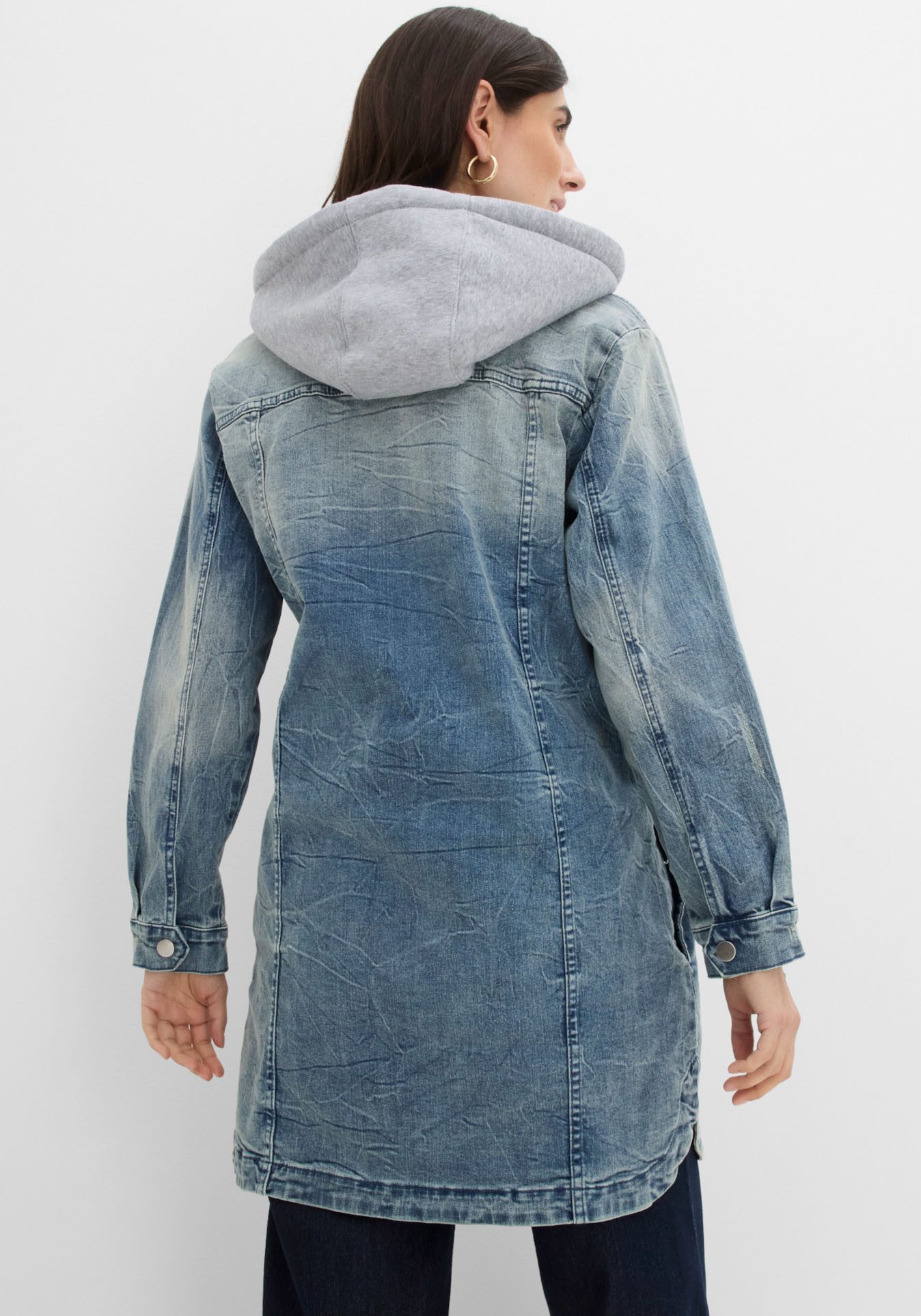 bonprix Jeansjacke lange, bequeme Passform, mit Eingriffs- und Brusttaschen
