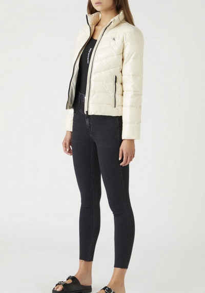 Calvin Klein Jeans Steppjacke »Glossy LW Padded Puffer Jacket« mit Calvin Klein Jeans Elastiktape im Rücken