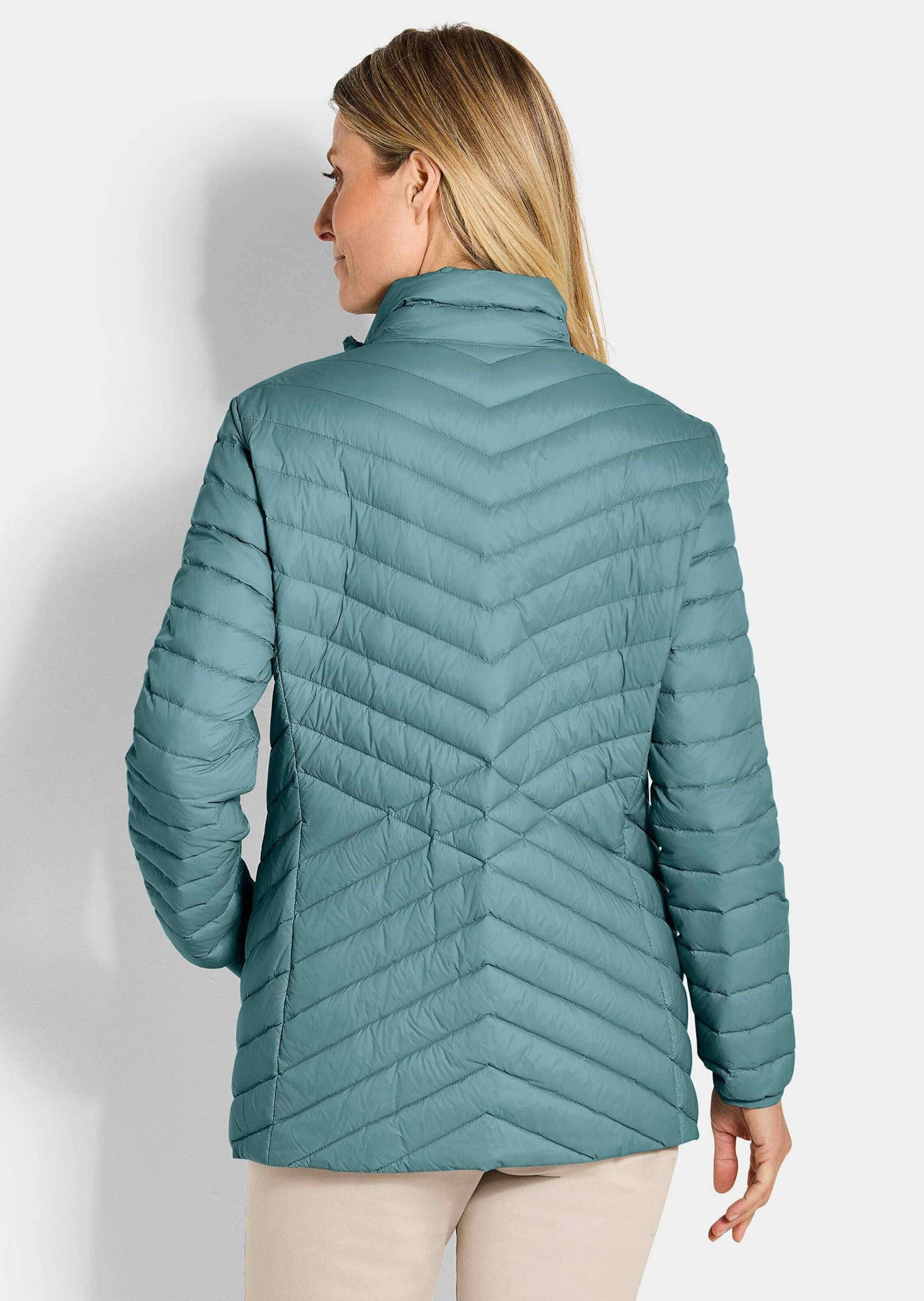 GOLDNER Steppjacke Kurzgröße: Herbstjacke mit Daunen, Stehkragen Verlängerte Jacke in femininer Steppung mit Reißverschluss