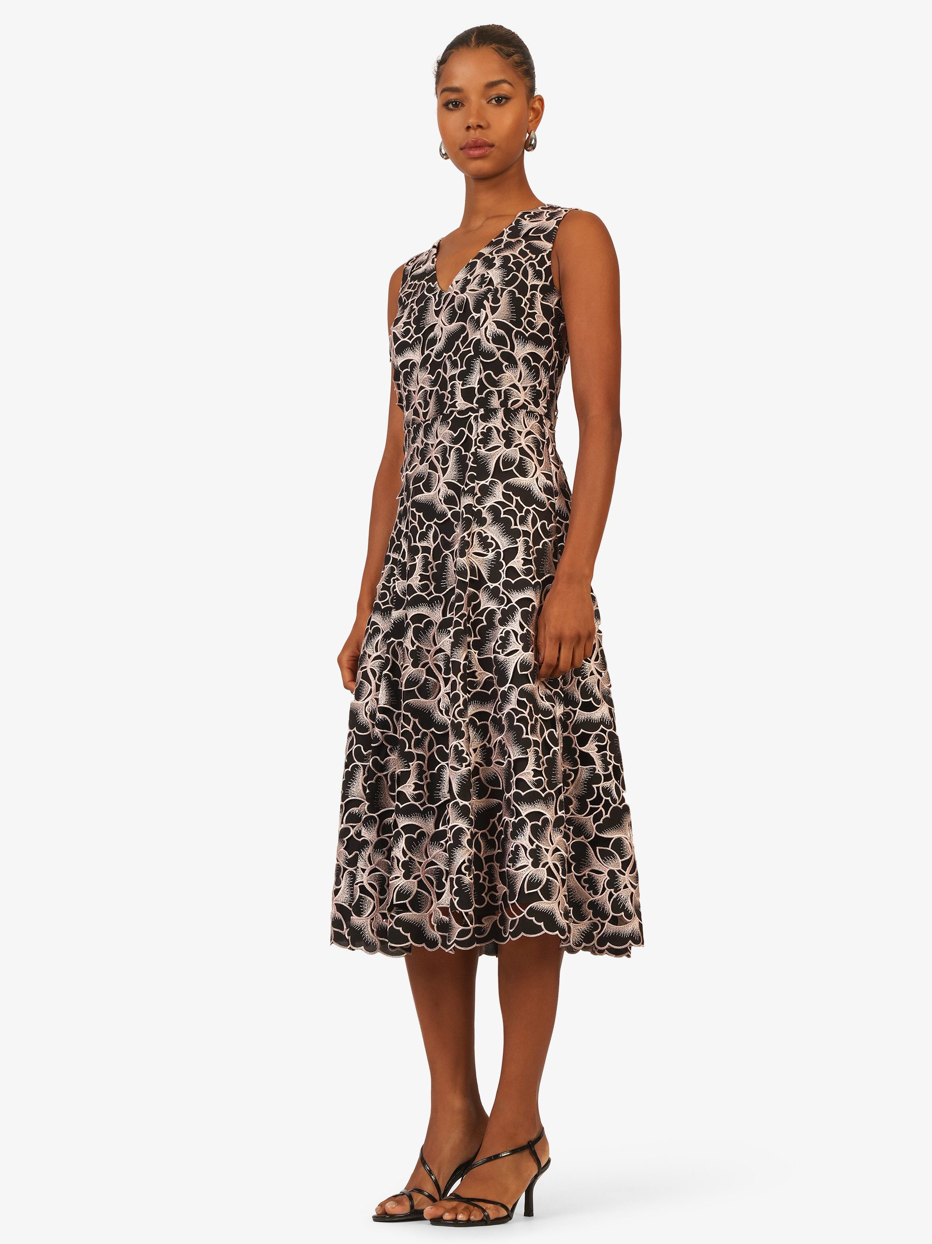 Kraimod Cocktailkleid mit floralem Strukturmuster günstig online kaufen