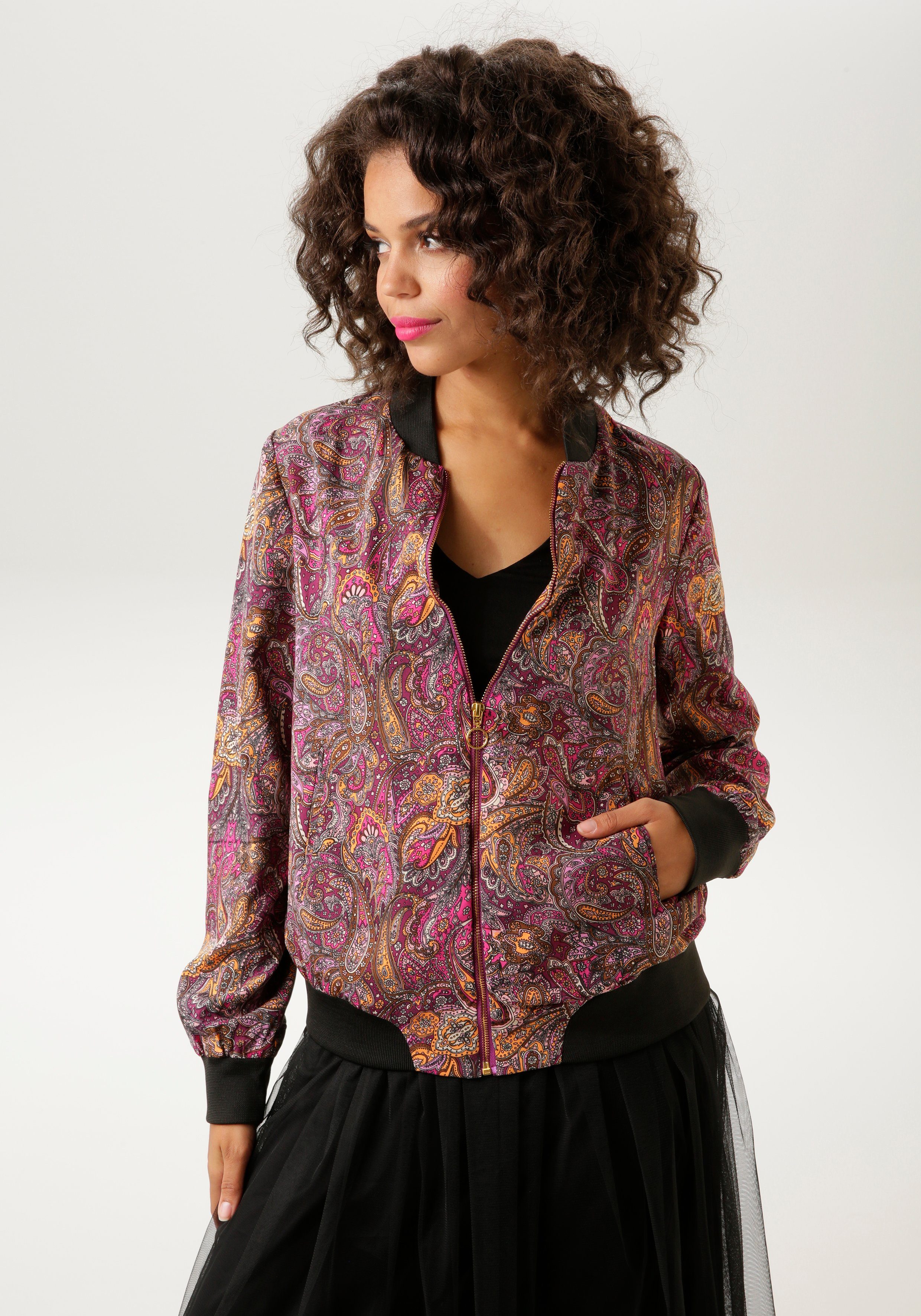 Aniston CASUAL Blouson mit farbharmonischem, verspieltem Paisley-Muster - NEUE KOLLEKTION