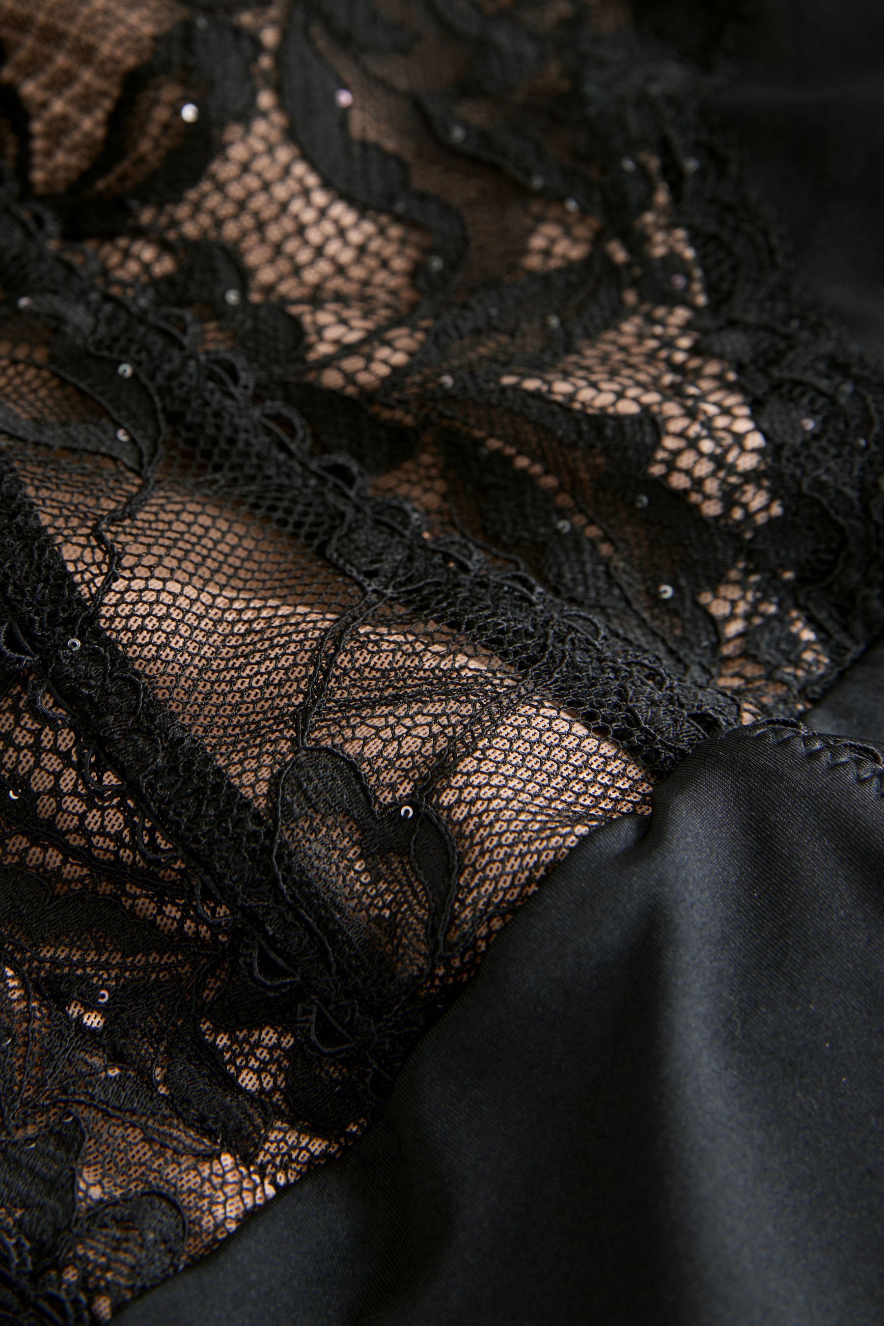 LIPSY Body Lipsy Bodysuit mit Pailletten, tiefer Ausschnitt (1-tlg)