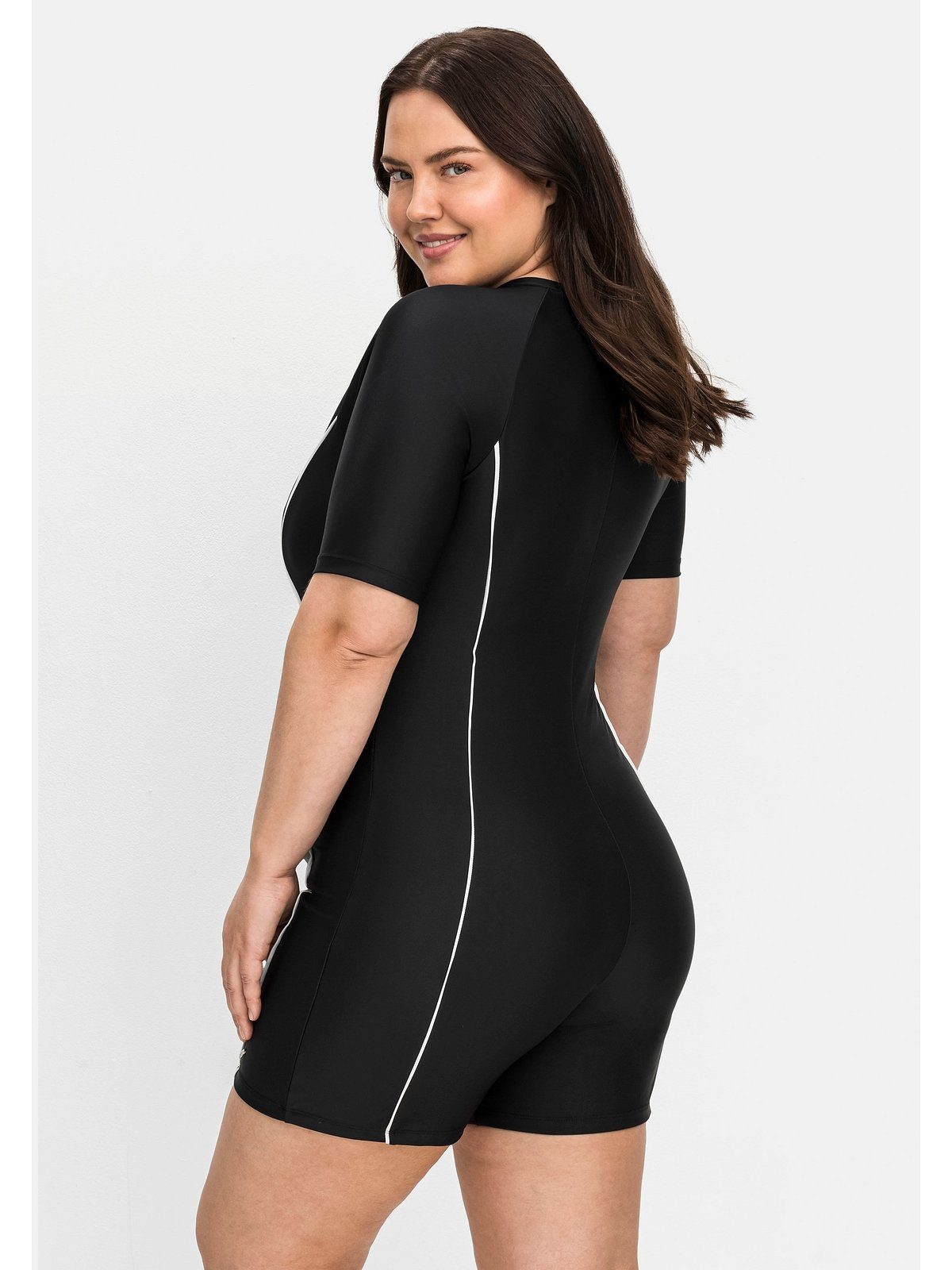 Sheego Badeanzug Große Größen mit kurzem Ärmel und kurzem Bein