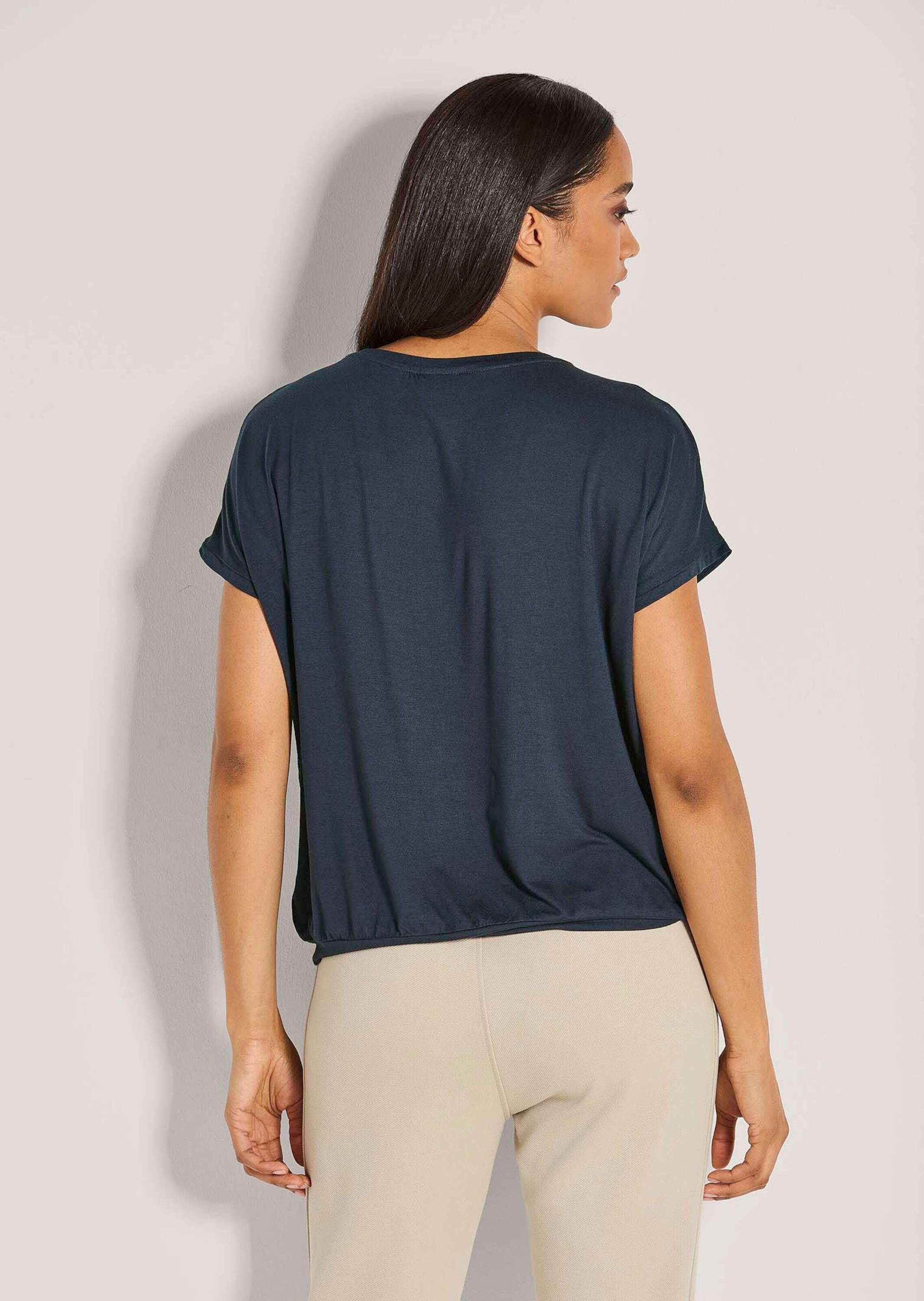 MADELEINE Kurzarmshirt Glänzendes Oberteil mit Jersey-Rückseite Schimmernde Front, Rundhals, kurzarm