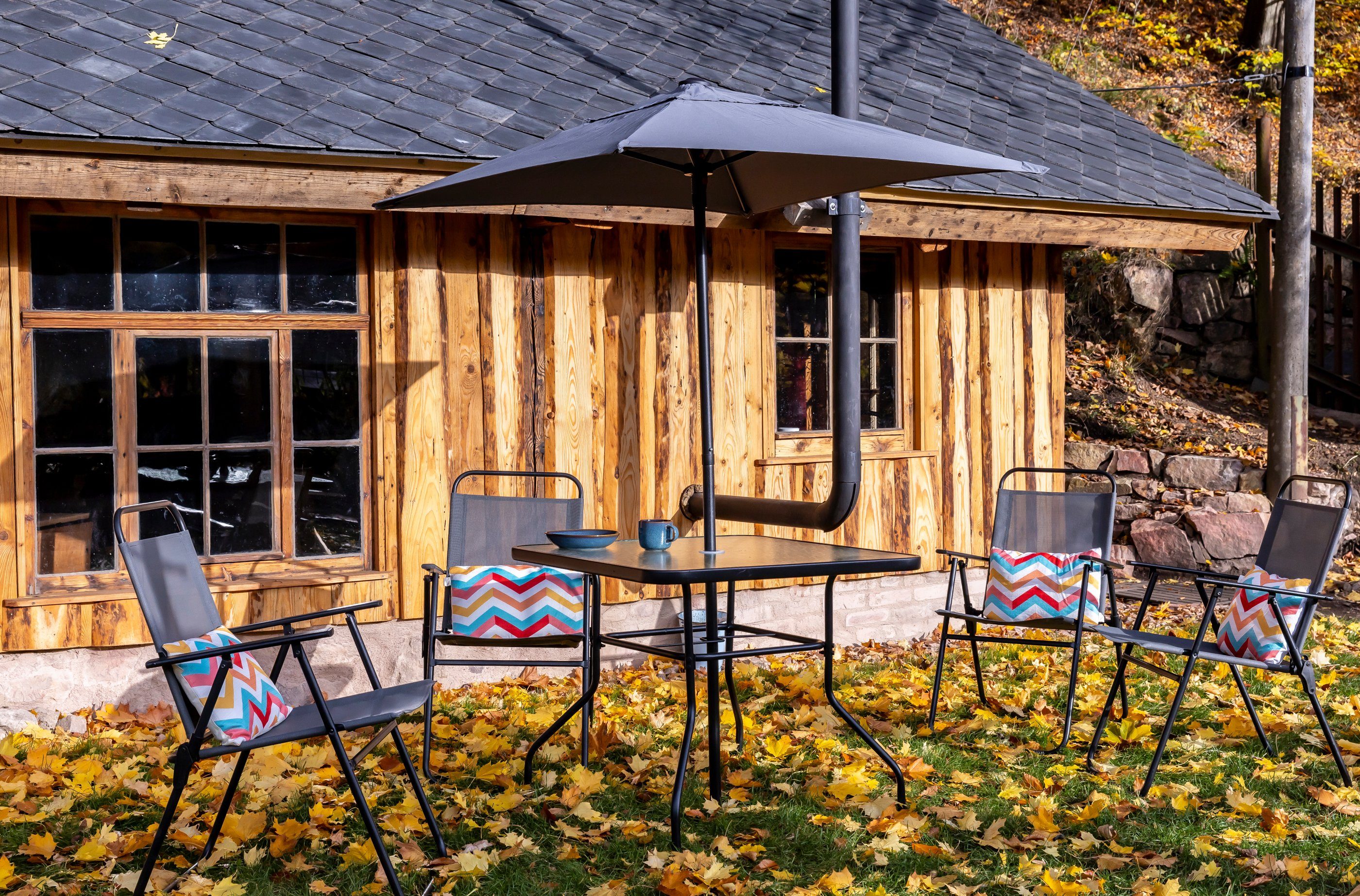 Sonnenschirm Set, Terrassenmöbel und Sitzgruppe witterungsbeständig, Tisch und UV- Balkonmöbel ONDIS24 (6-tlg), Gartenmöbel Gartengarnitur inklusive