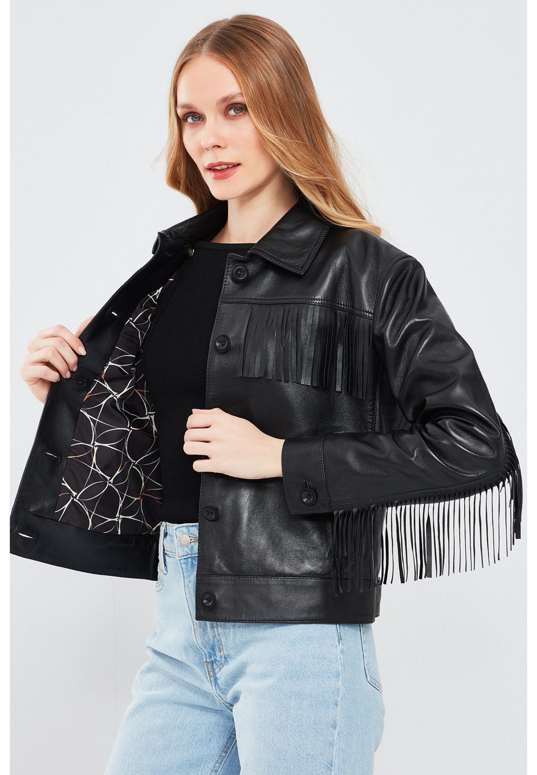 Derimod Lederjacke Luna Lederjacke mit Fransen Regular Fit, Knopfverschluss, Hemdkragen, Kurz, Textilfutter