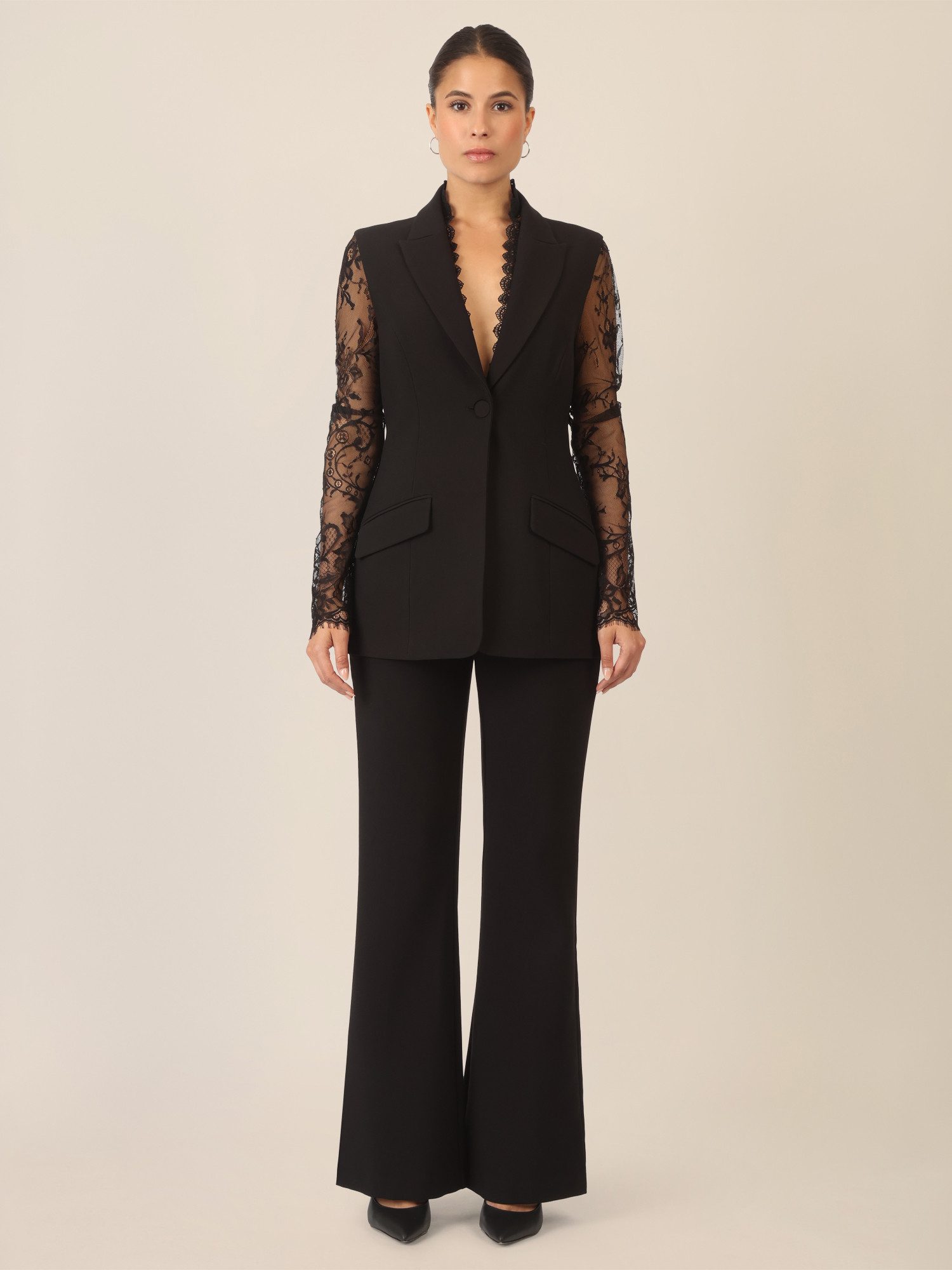 Apart Hosenanzug mit Spitzendetails und Zierkante günstig online kaufen