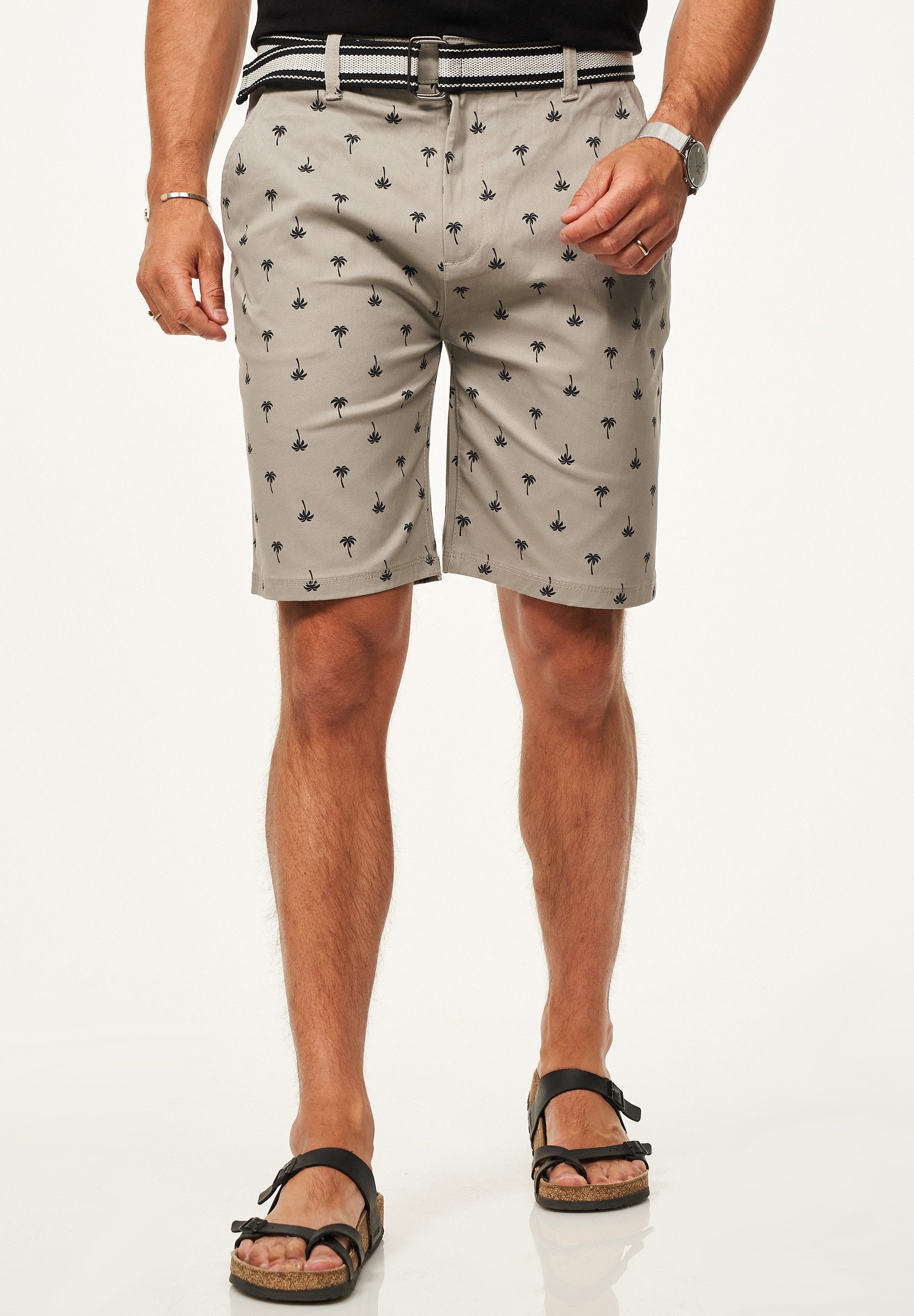 Chinoshorts für Herren mit Palmenmuster & Gürtel im Regular-Fit