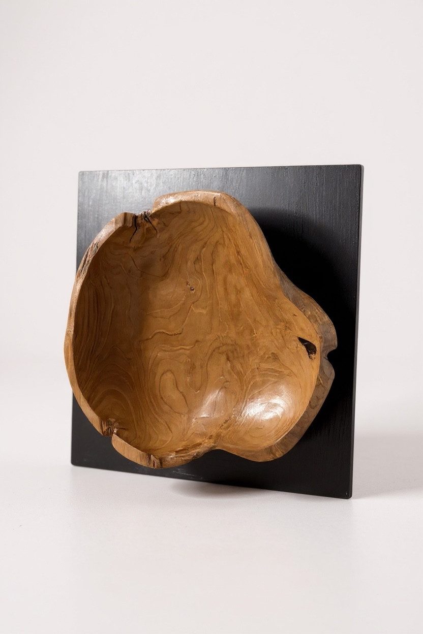 FaHome Wanddekoobjekt Wanddekoration aus Teakholz auf schwarzer Holzplatte