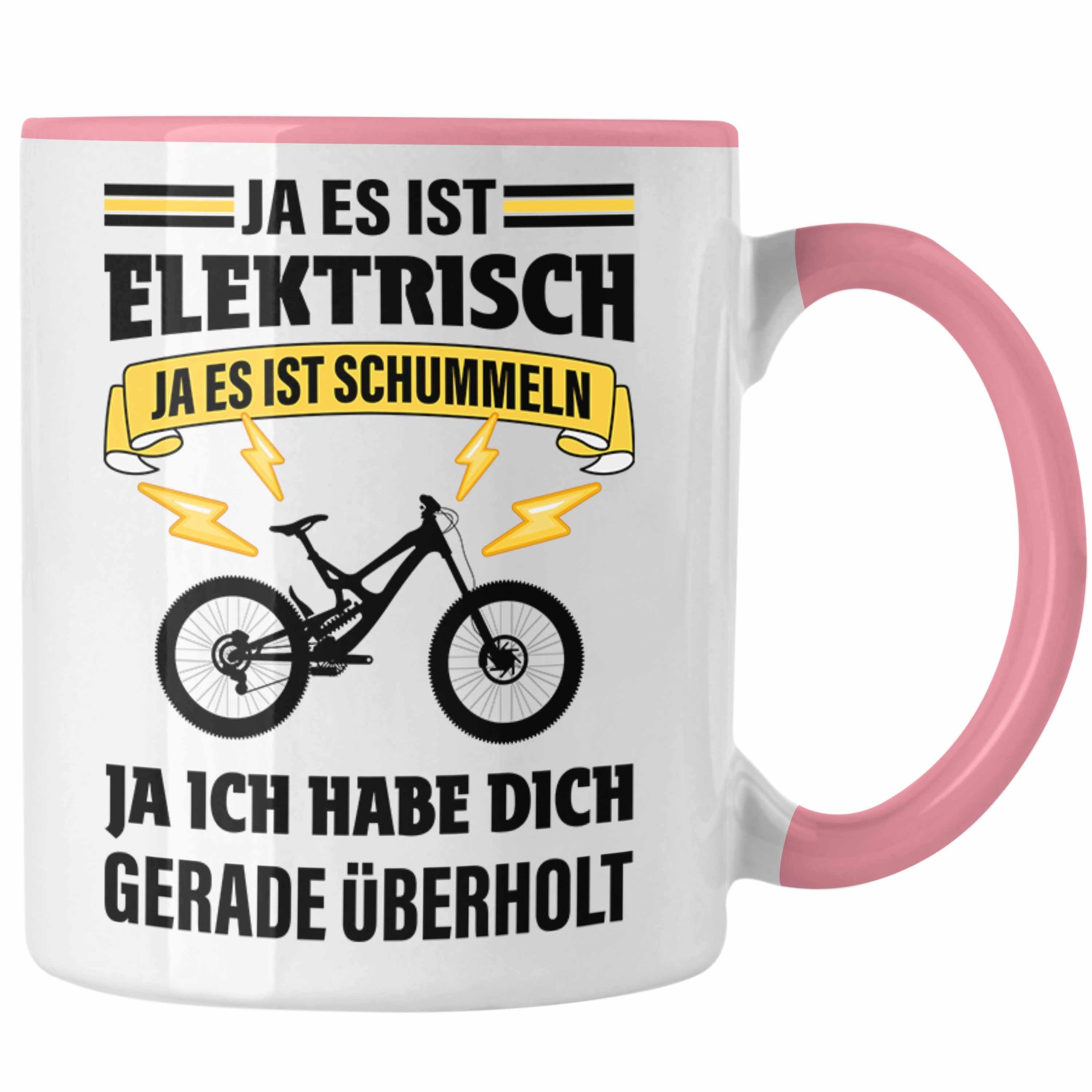 Geschenk Spruch Trendation - Elektrofahrrad Tasse Geschenke mit E-Bike Lustige Kaffeetasse Ebike Tasse Rosa Trendation