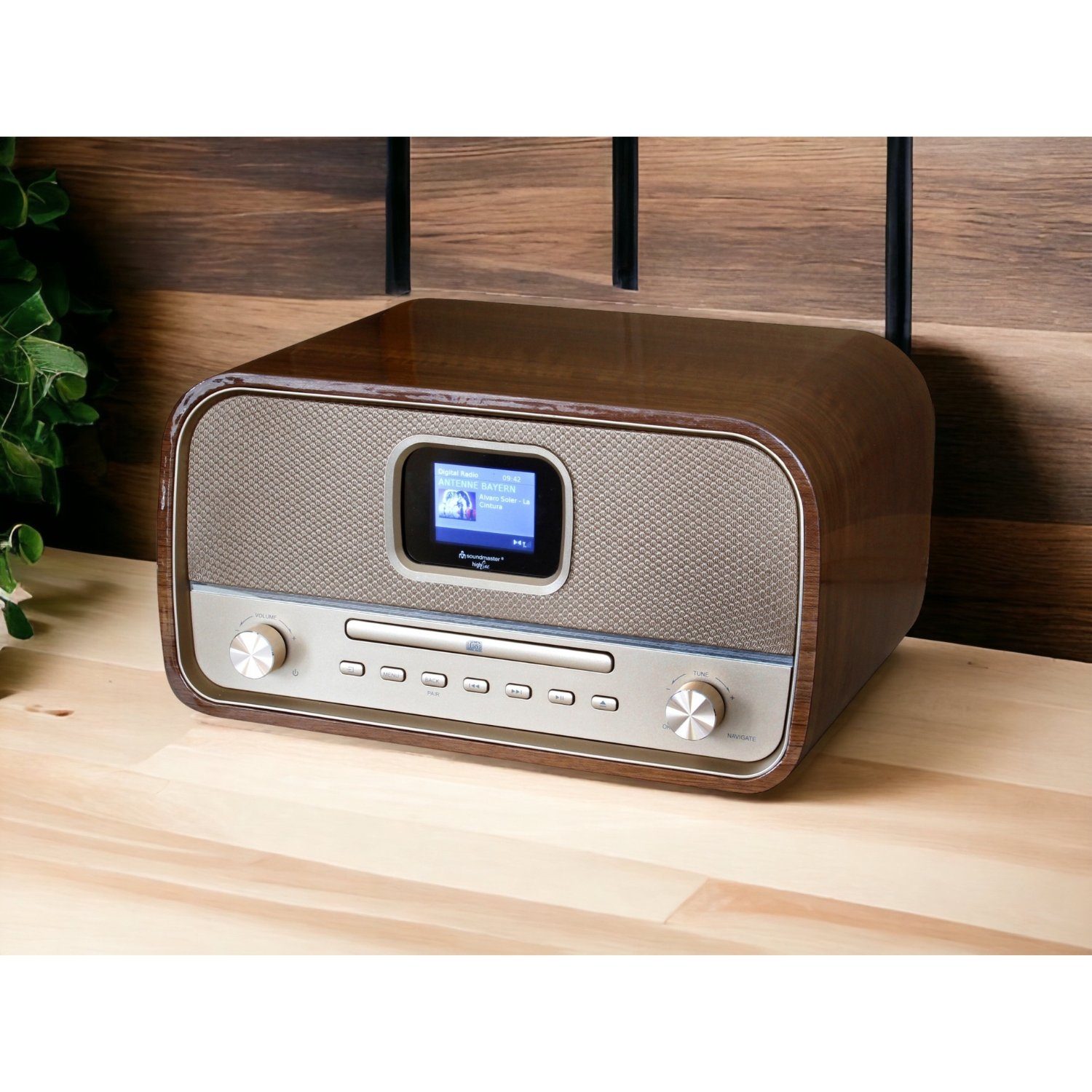 Soundmaster DAB970BR Retro Kompaktanlage Stereo DAB+ CD Player MP3 USB Bluetooth Microanlage (DAB+, UKW-RDS, 30 W, Digitalradio, CD-Player, DAB+, Retro, Nostalgieradio, Bluetooth)