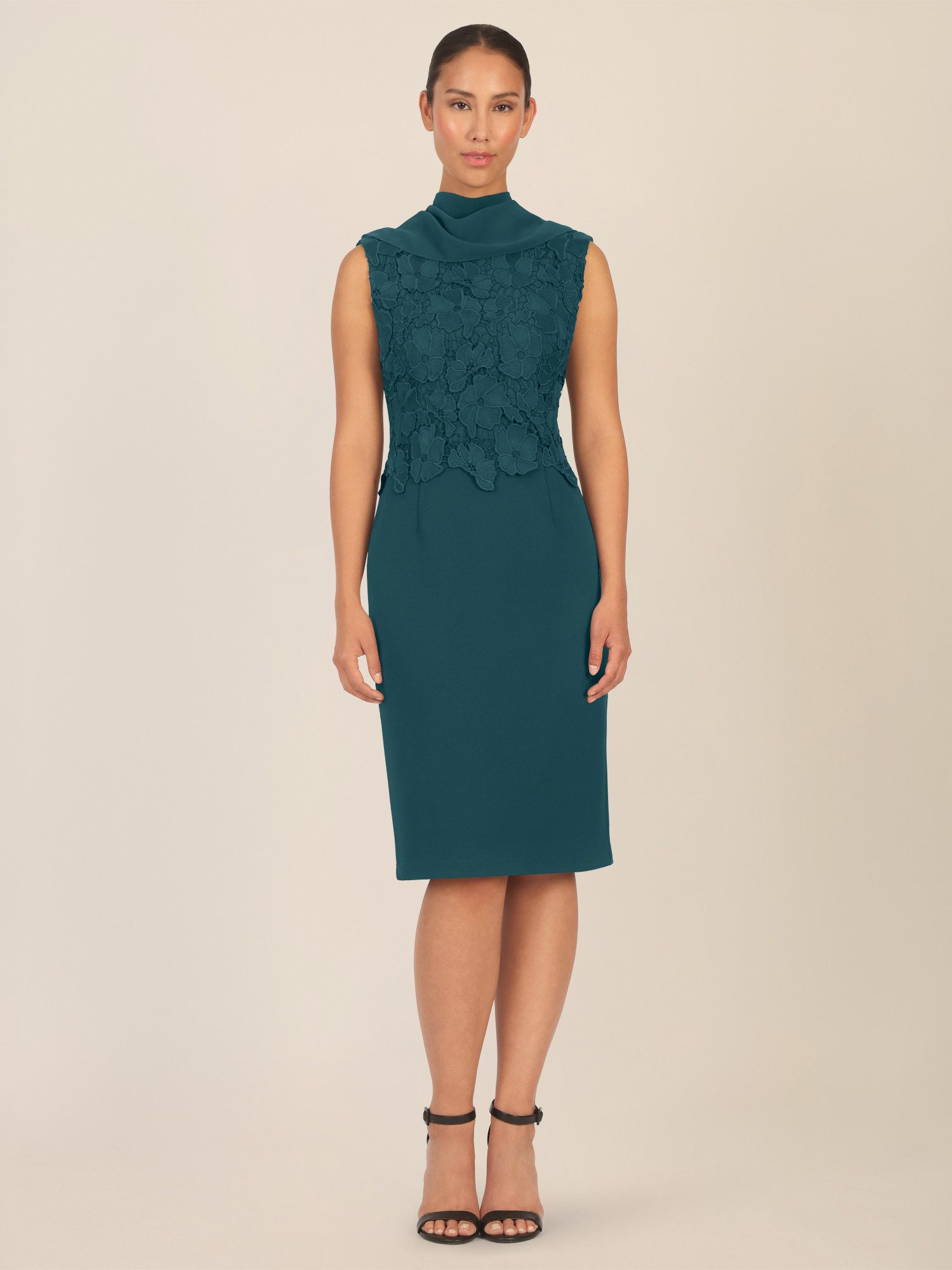 Apart Abendkleid in Lagenoptik mit Spitzenborte günstig online kaufen